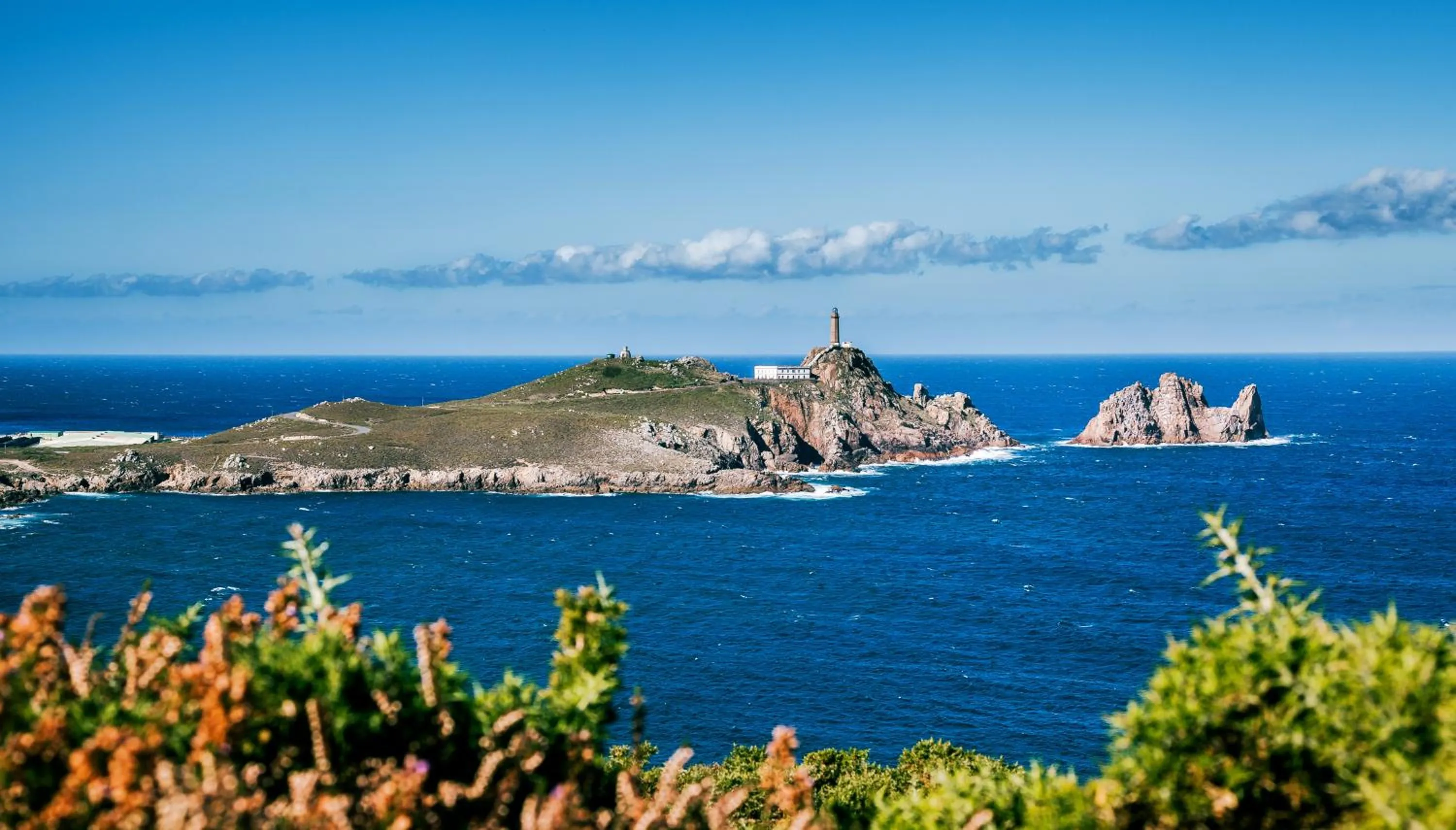 Nearby landmark in Playa de Camariñas