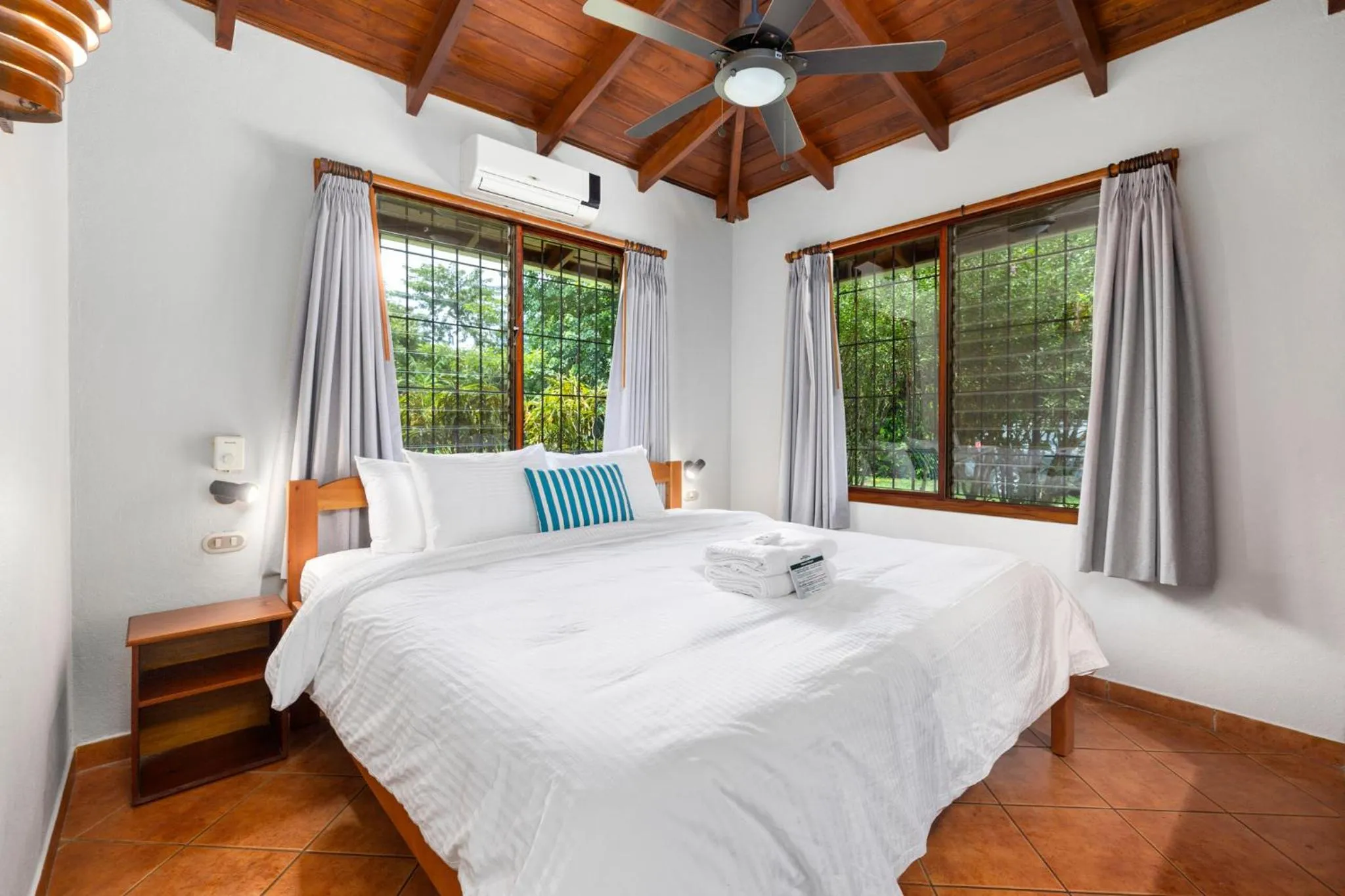 Bed in Bahia Esmeralda Boutique Hotel & Villas