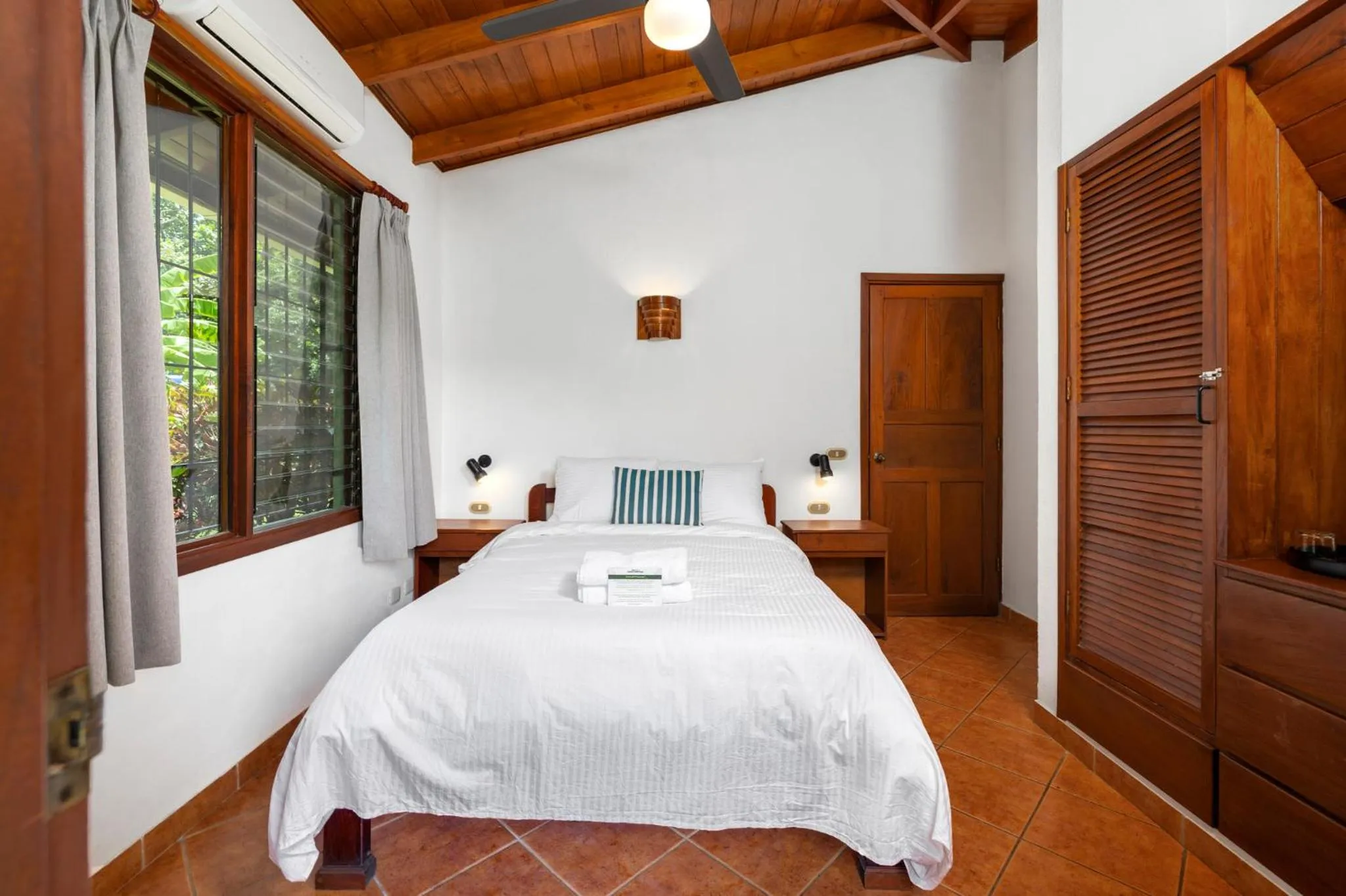 Bed in Bahia Esmeralda Boutique Hotel & Villas