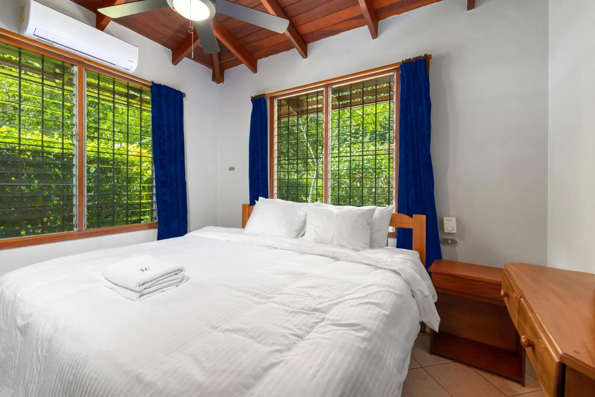 Bed in Bahia Esmeralda Boutique Hotel & Villas