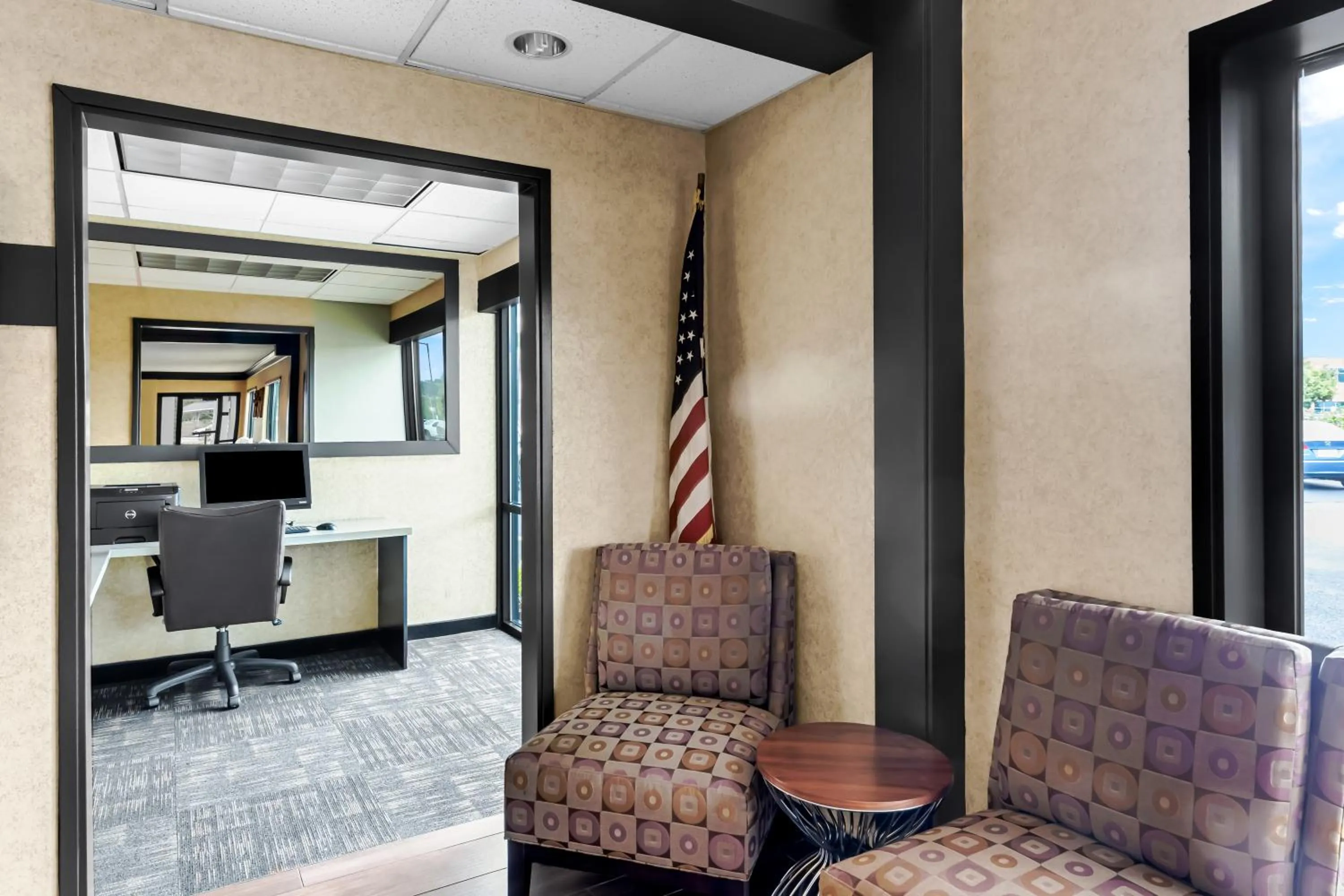 Business facilities in Red Lion Hotel Portland Airport