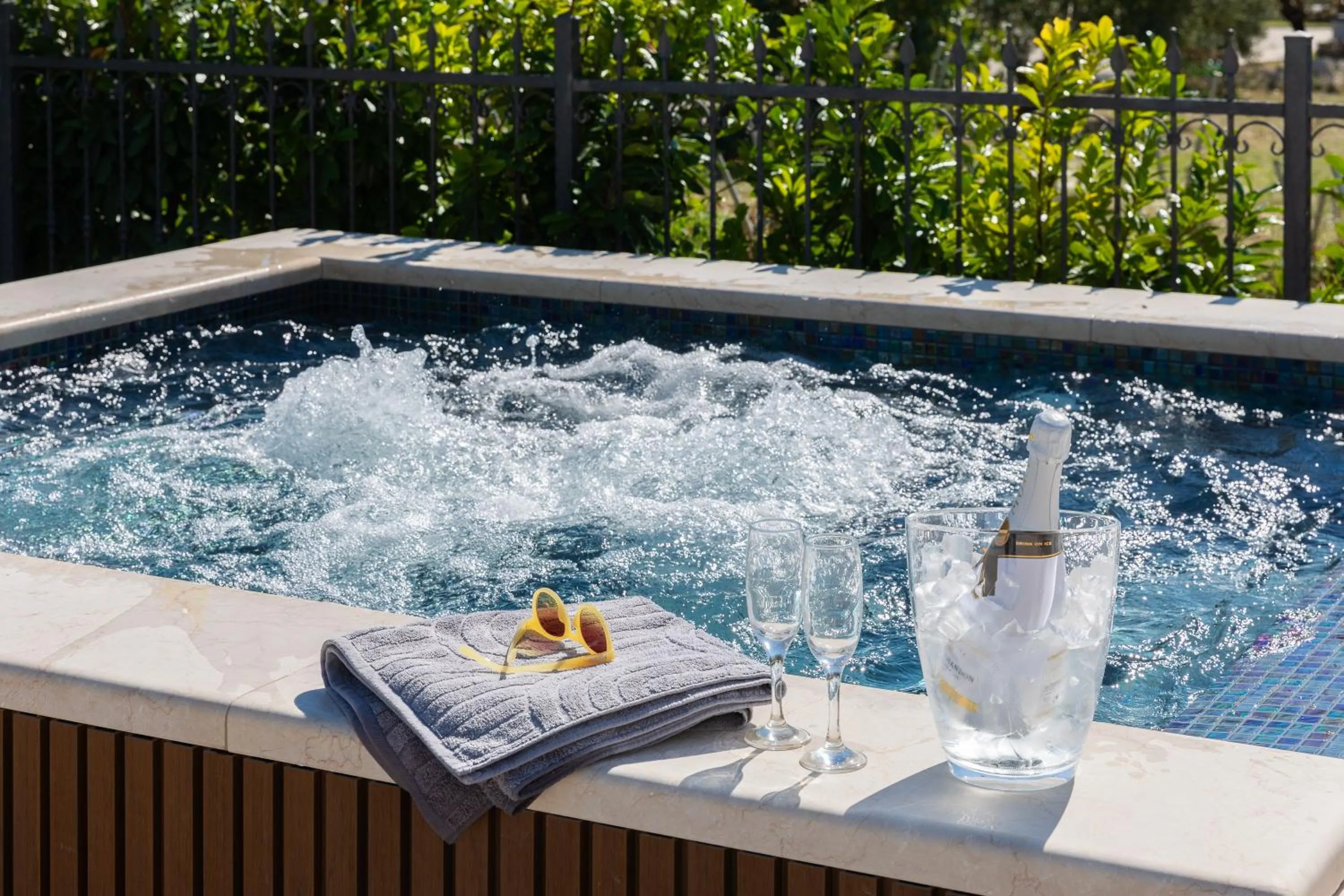 Hot Tub in Villa Castello