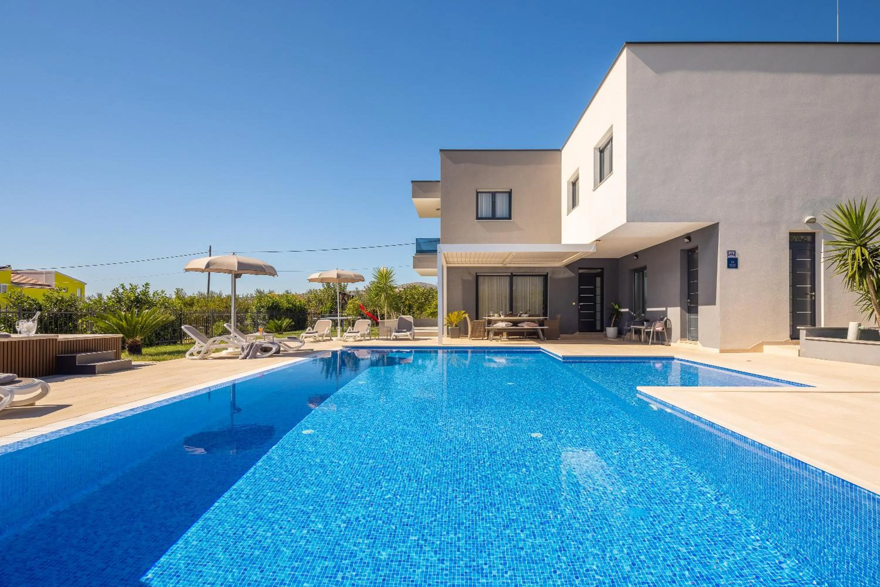 Property building in Villa Castello