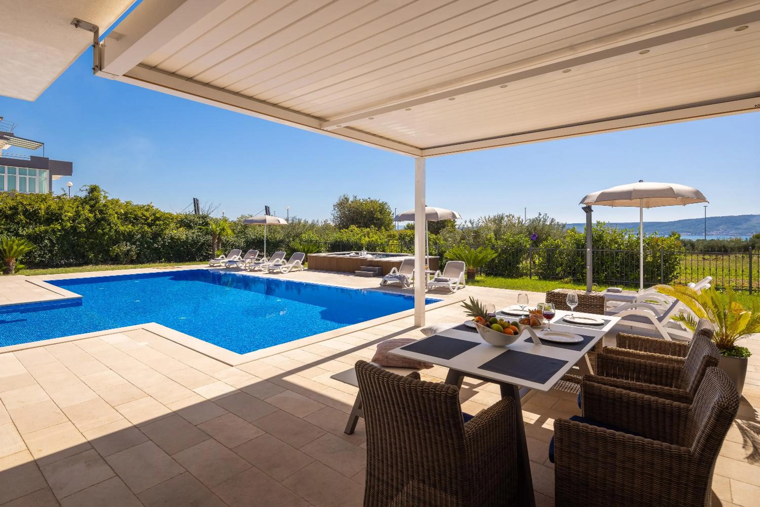 Swimming pool in Villa Castello