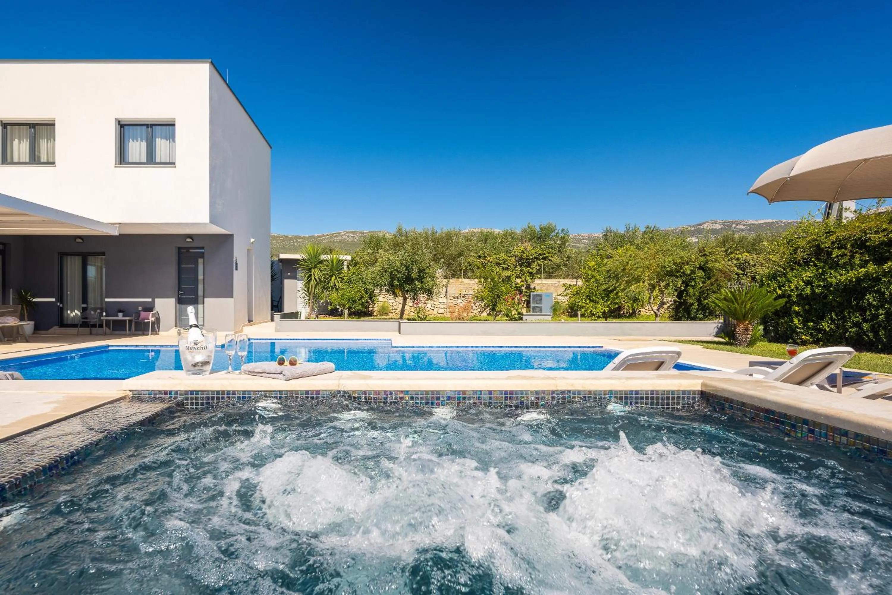 Property building in Villa Castello