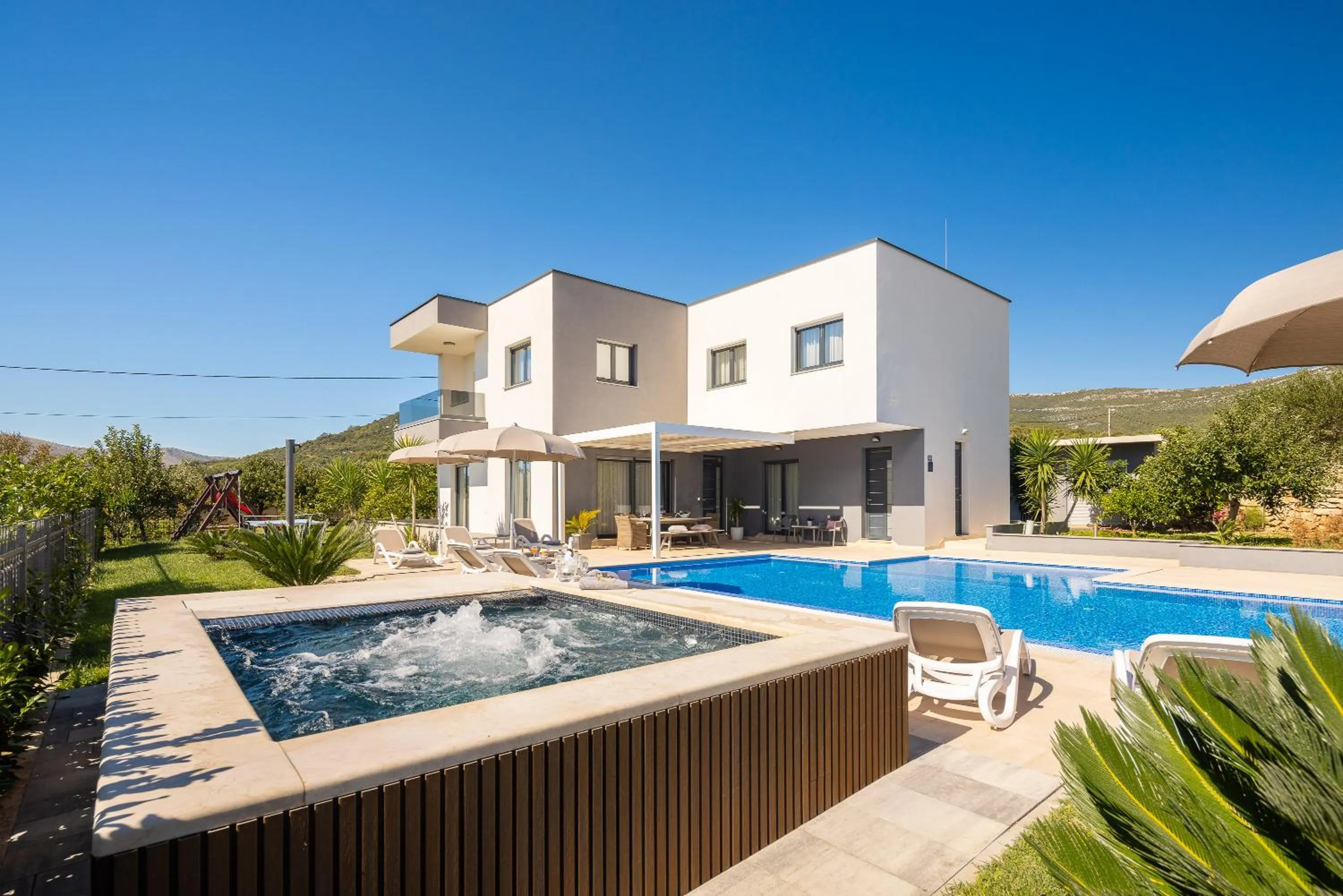 Property building in Villa Castello