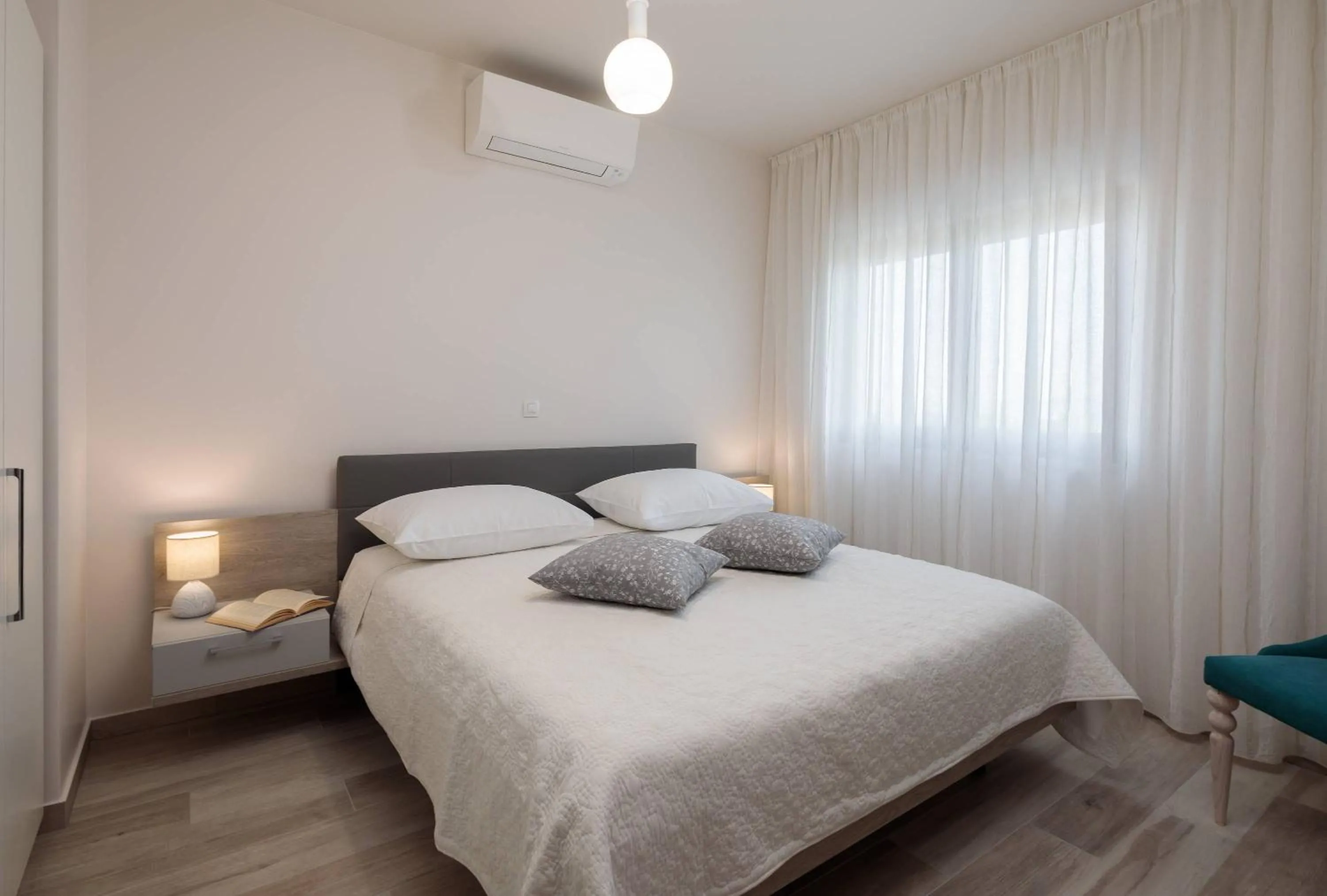 Bedroom, Bed in Villa Castello