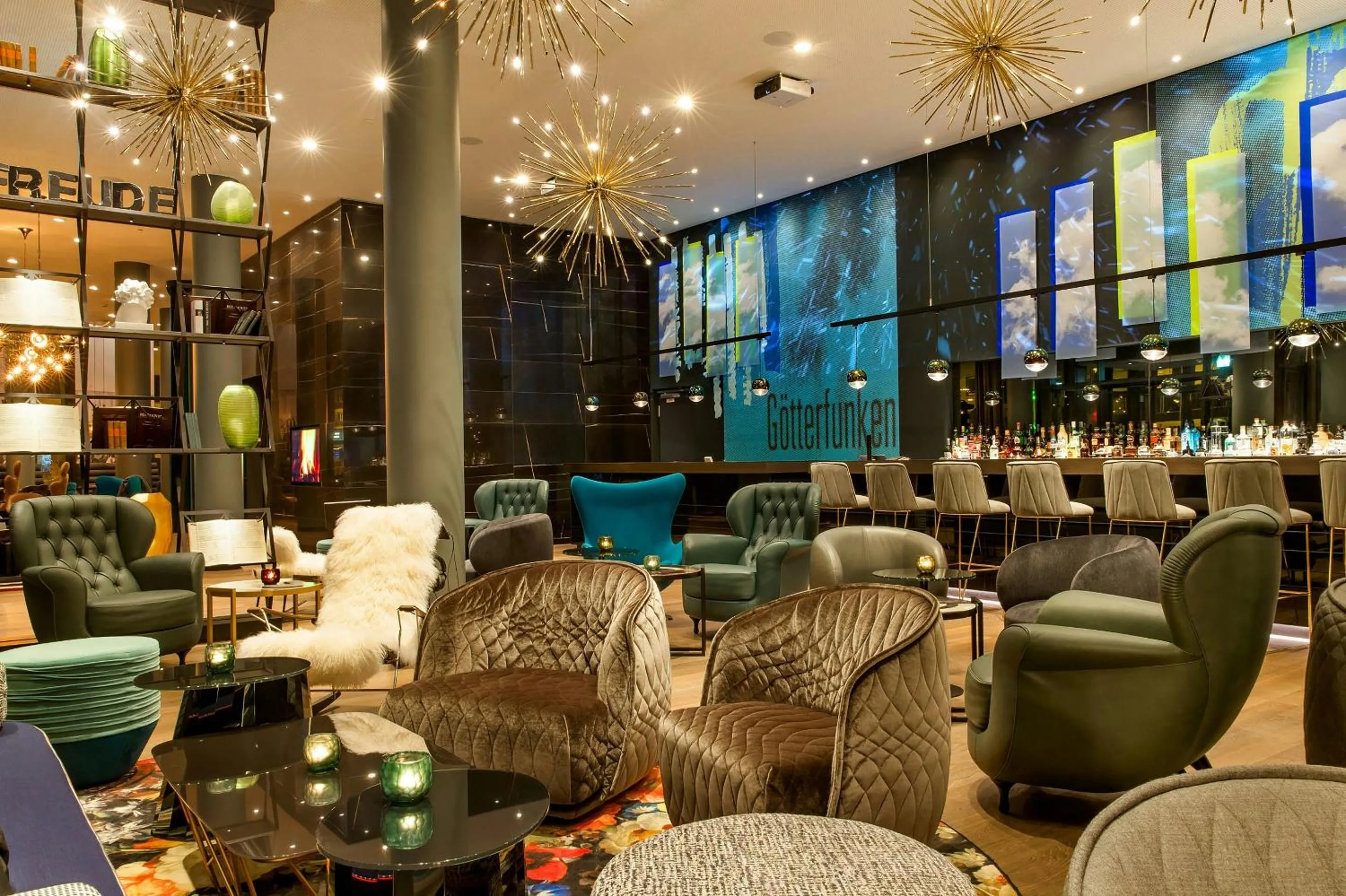 Lounge or bar in Motel One Bonn-Beethoven