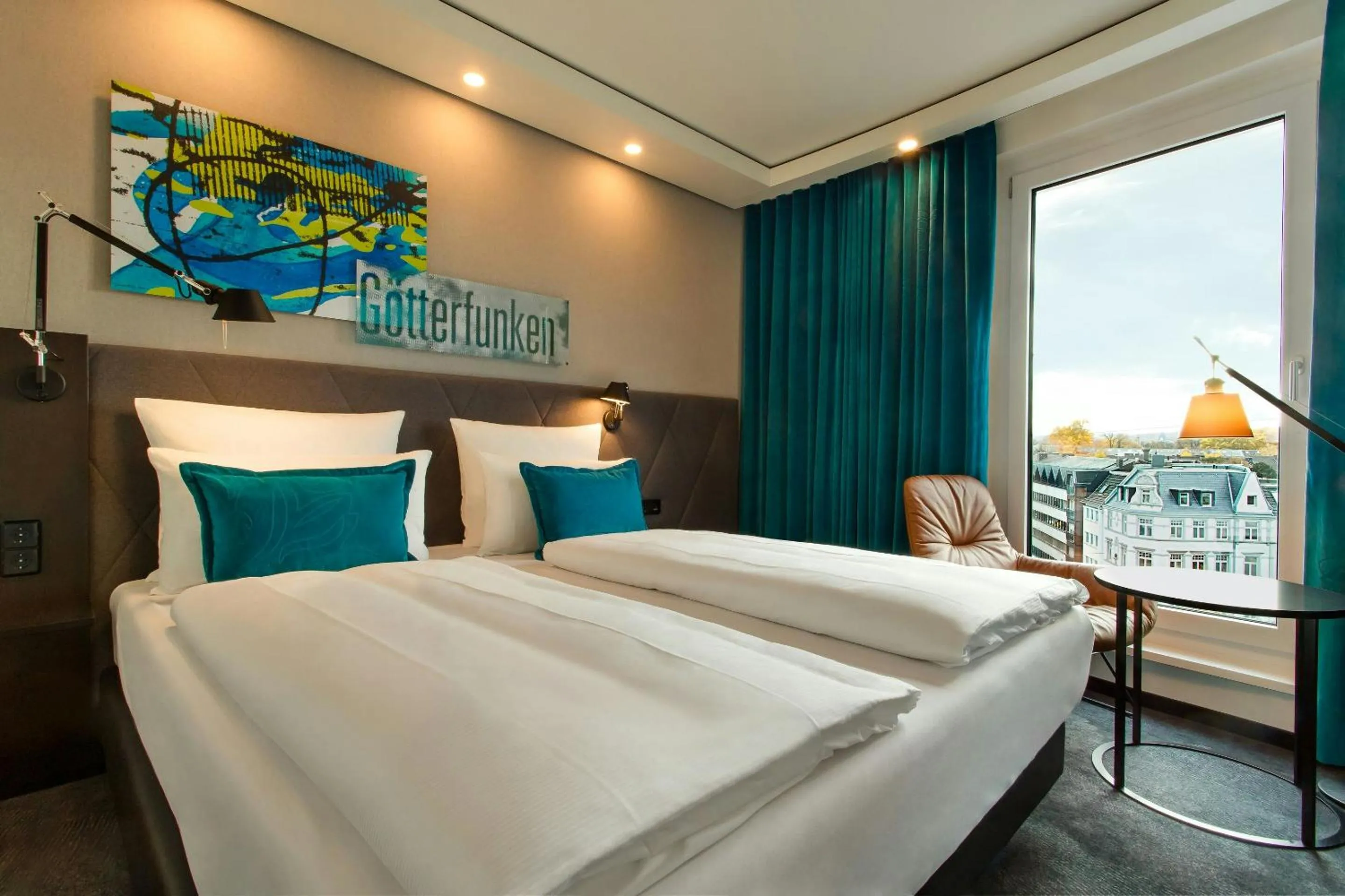 Photo of the whole room, Bed in Motel One Bonn-Beethoven