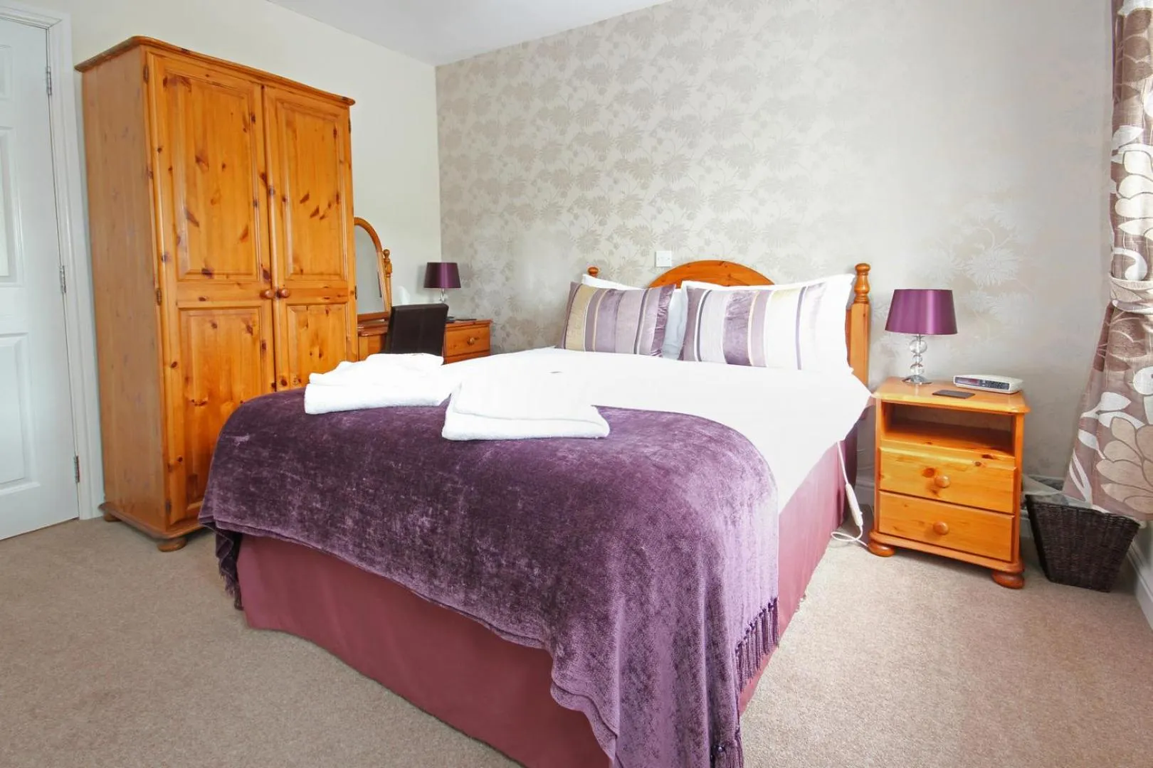 Bed in Lastra Farm Hotel