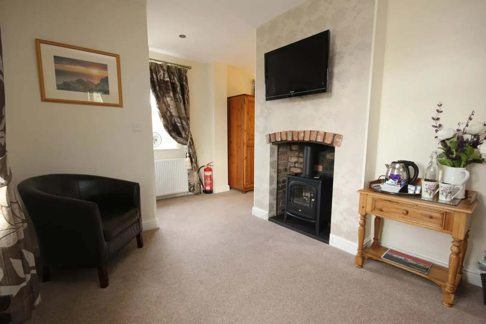 Gatehouse Superior Double Room in Lastra Farm Hotel Gatehouse Superior Double Room in Lastra Farm Hotel