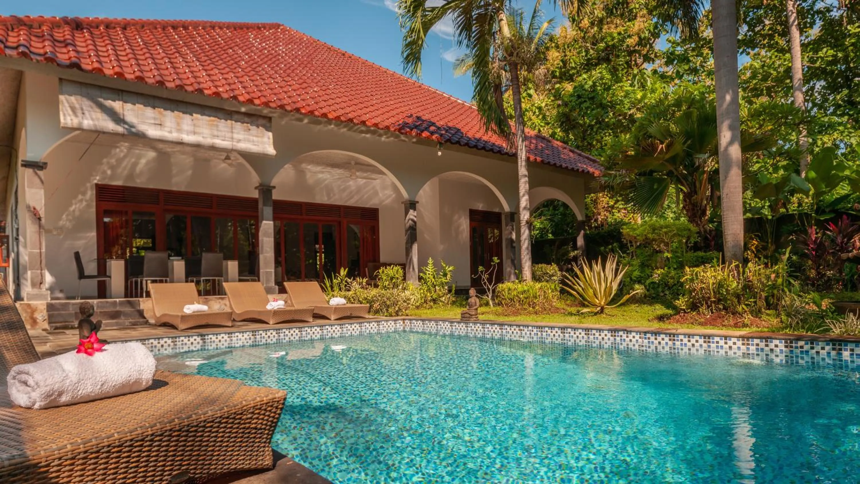 Property building in Villa Kelapa