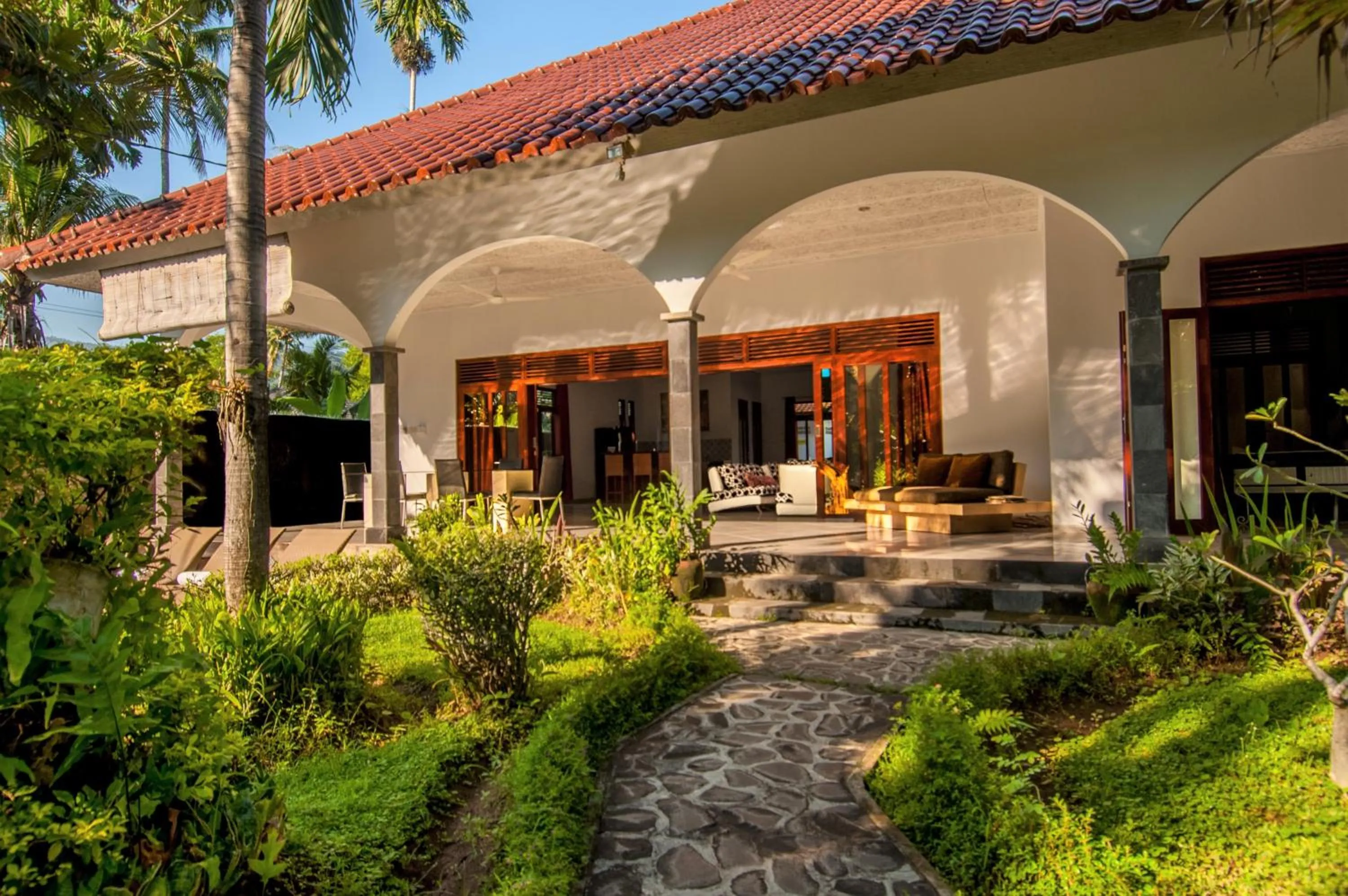 Facade/entrance in Villa Kelapa