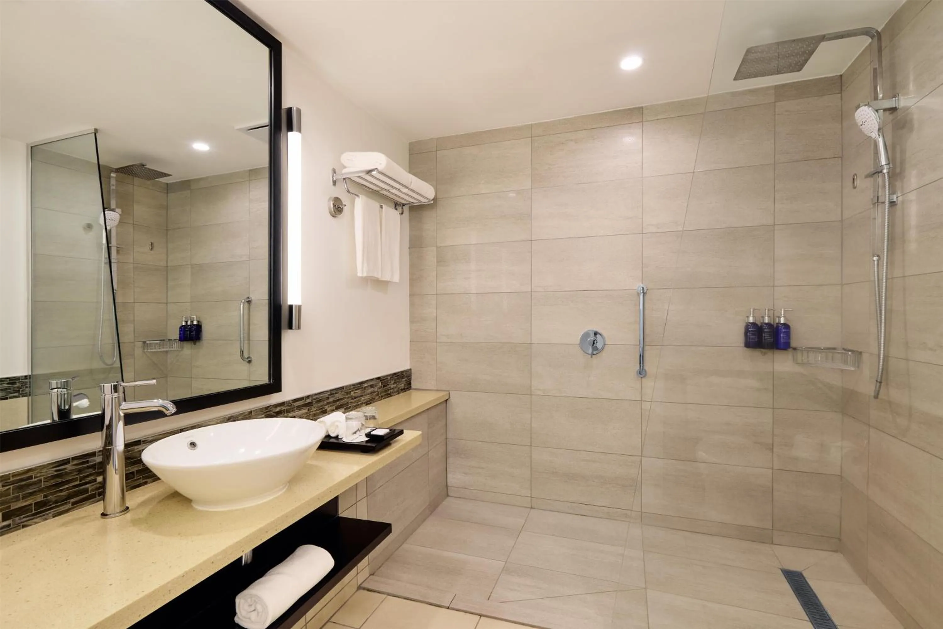 Bathroom in Radisson Blu Resort Fiji