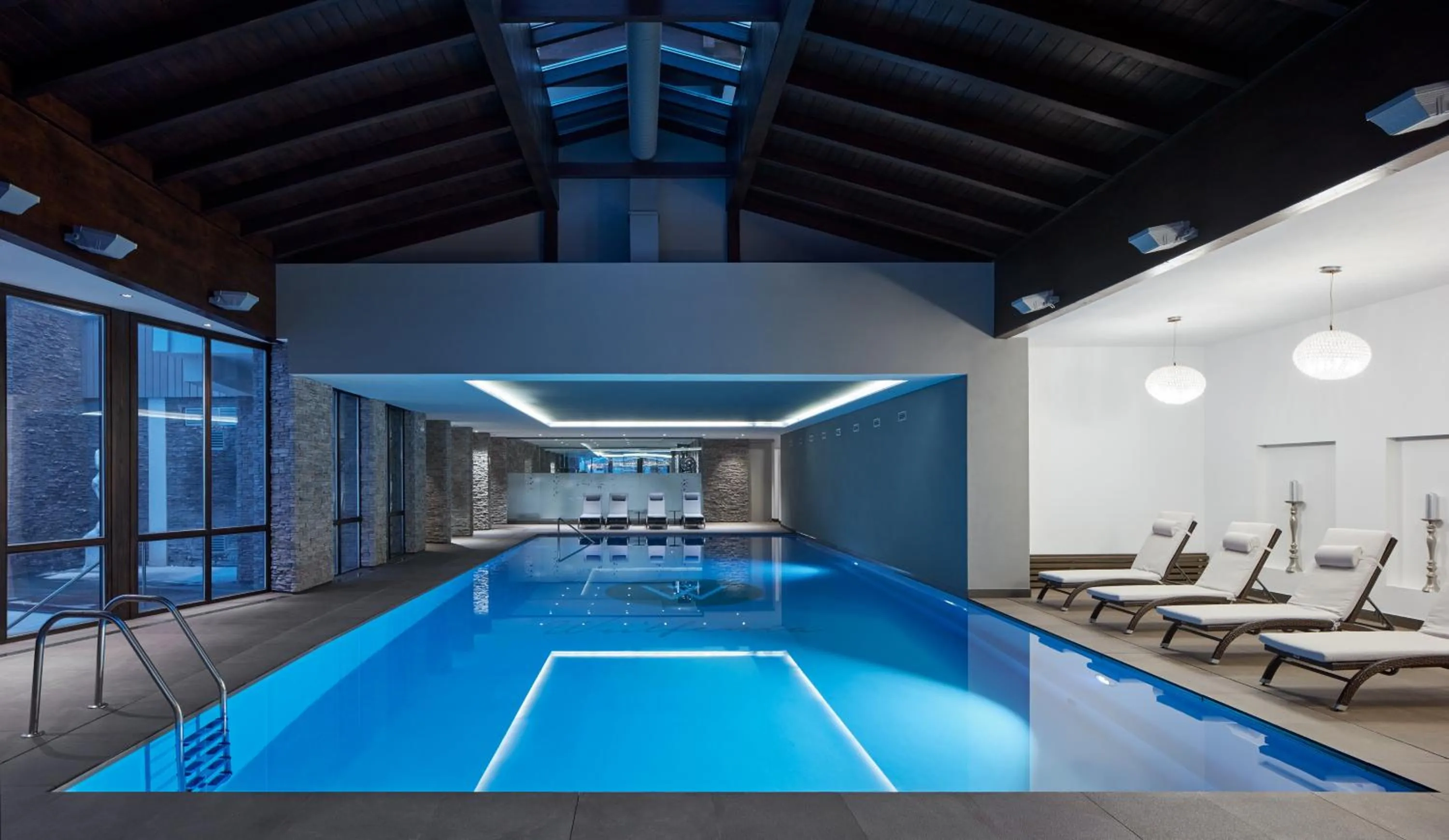 Swimming pool in Hotel Wulfenia 4S - Adults Only