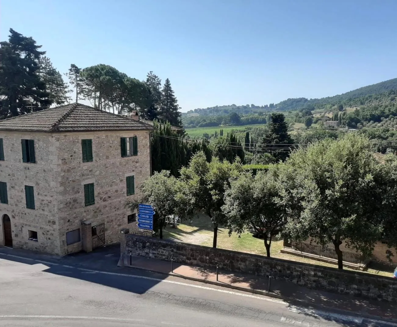 Street view in B&B Locanda Toscanini