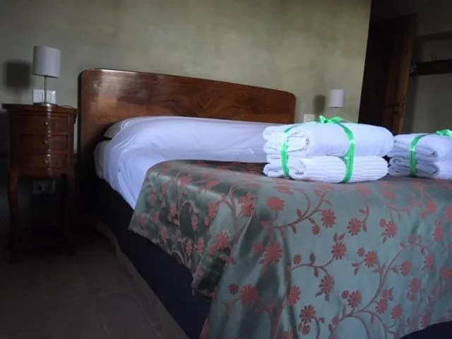 Bedroom, Bed in B&B Locanda Toscanini