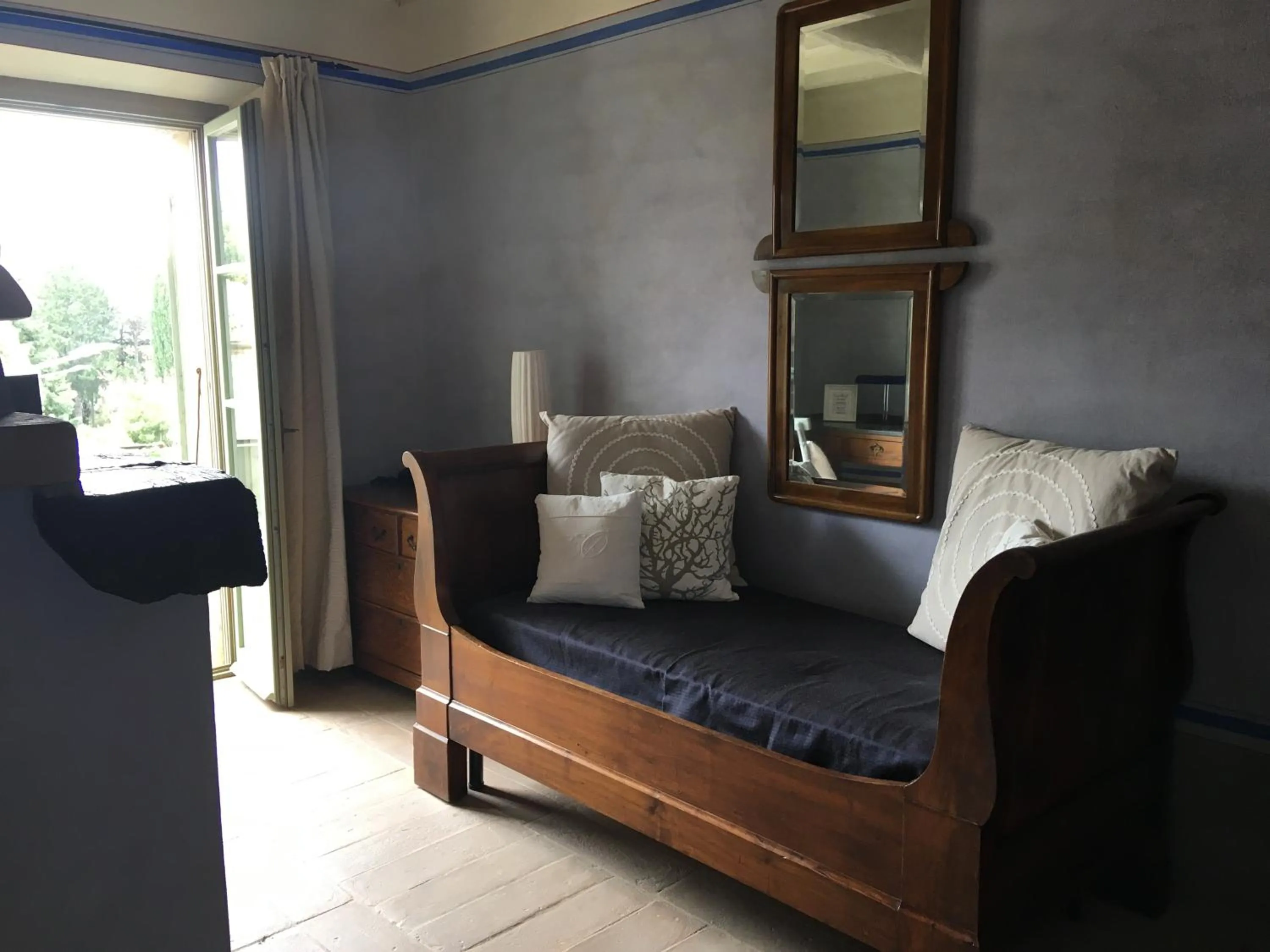 Living room, Bed in B&B Locanda Toscanini