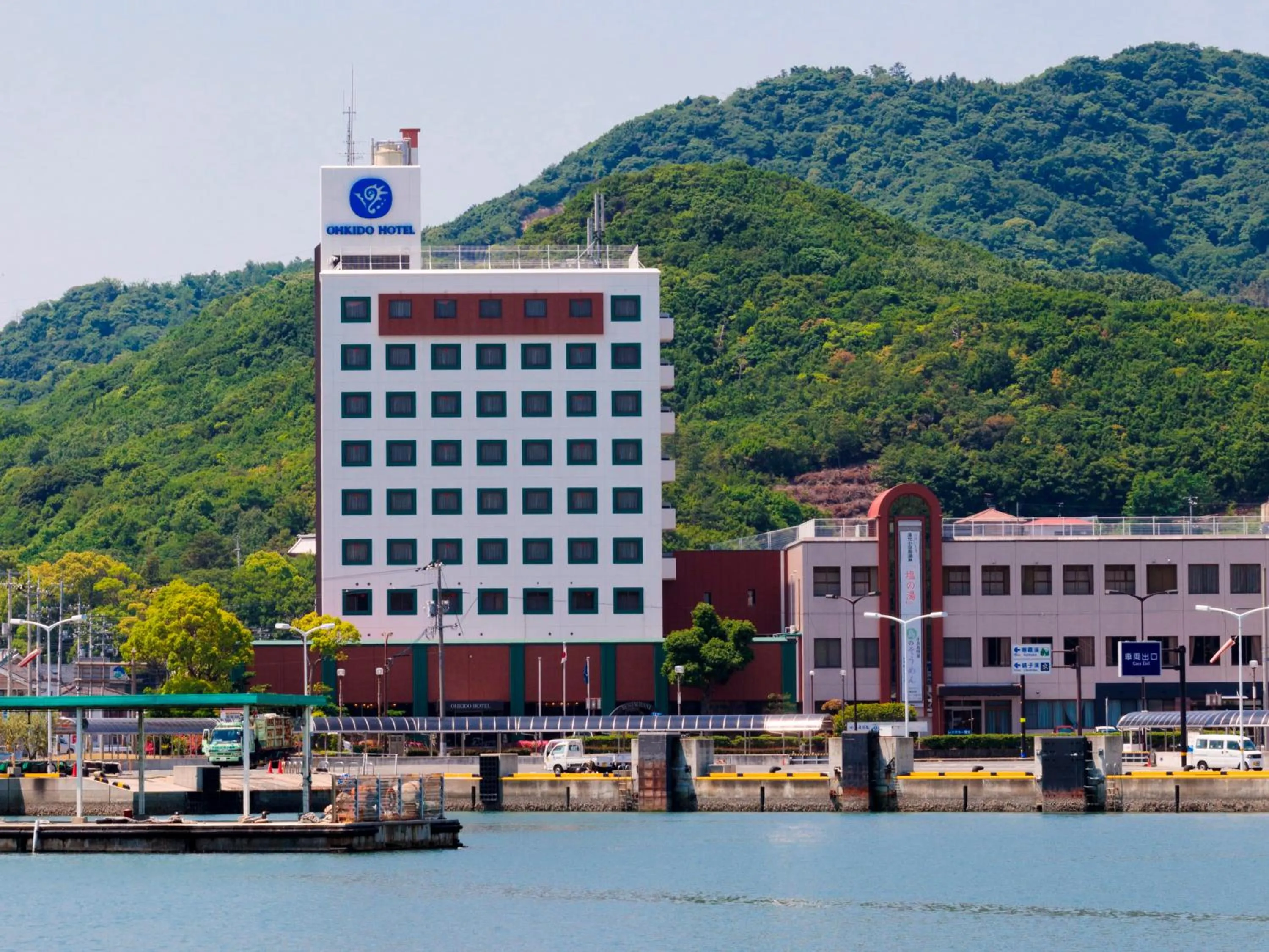 Facade/entrance in Okido Hotel