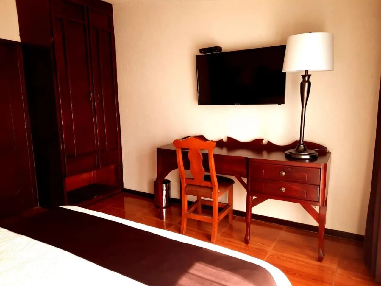 TV and multimedia, Bed in Hotel Boutique La Albertina