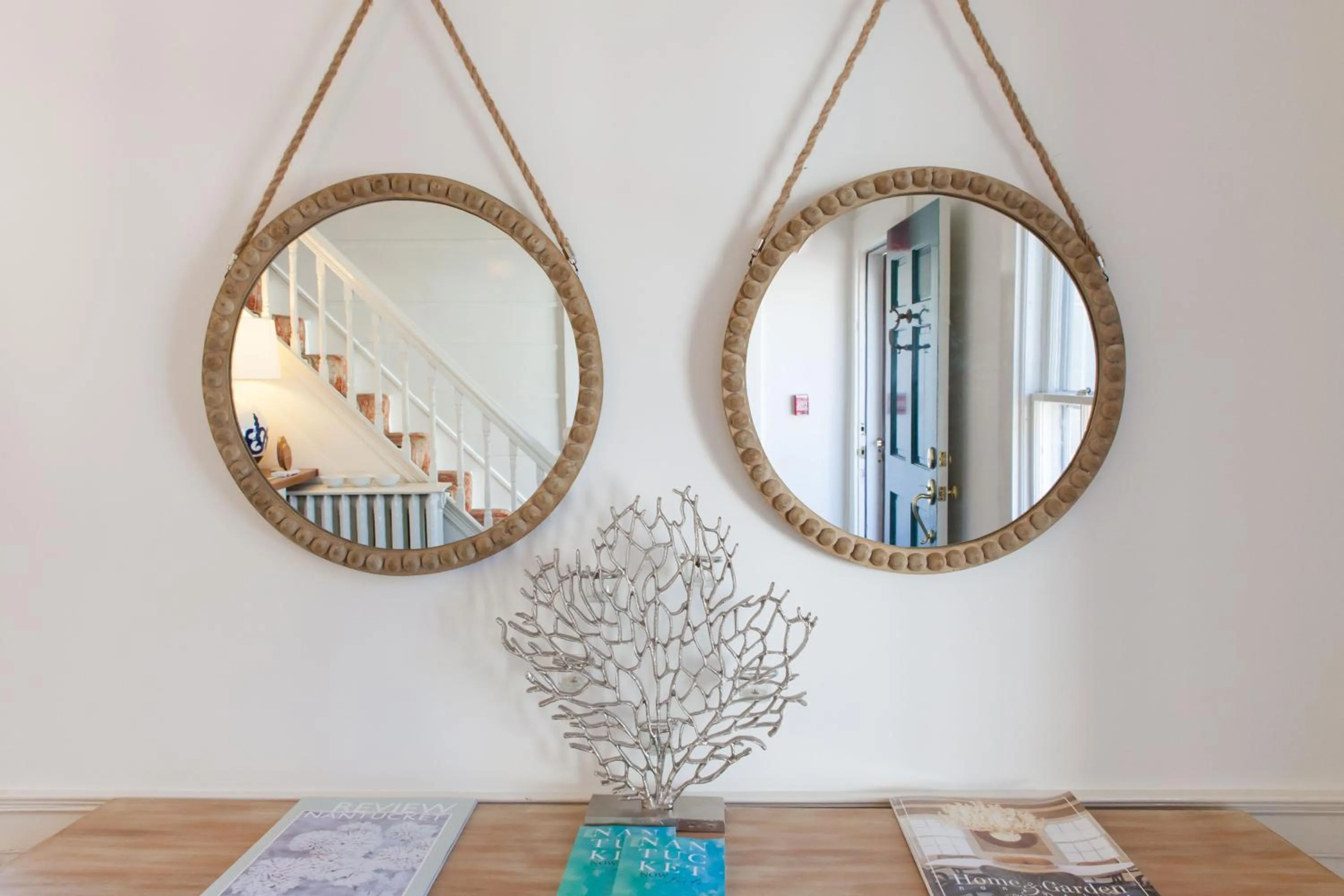 Lobby or reception in Carlisle House Inn