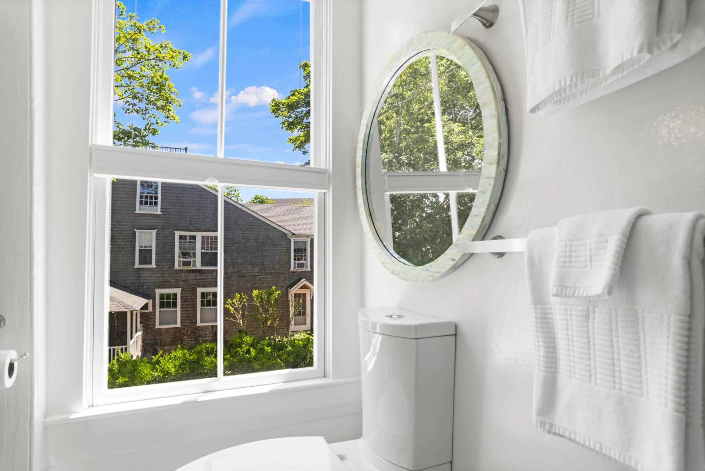 Bathroom in Carlisle House Inn