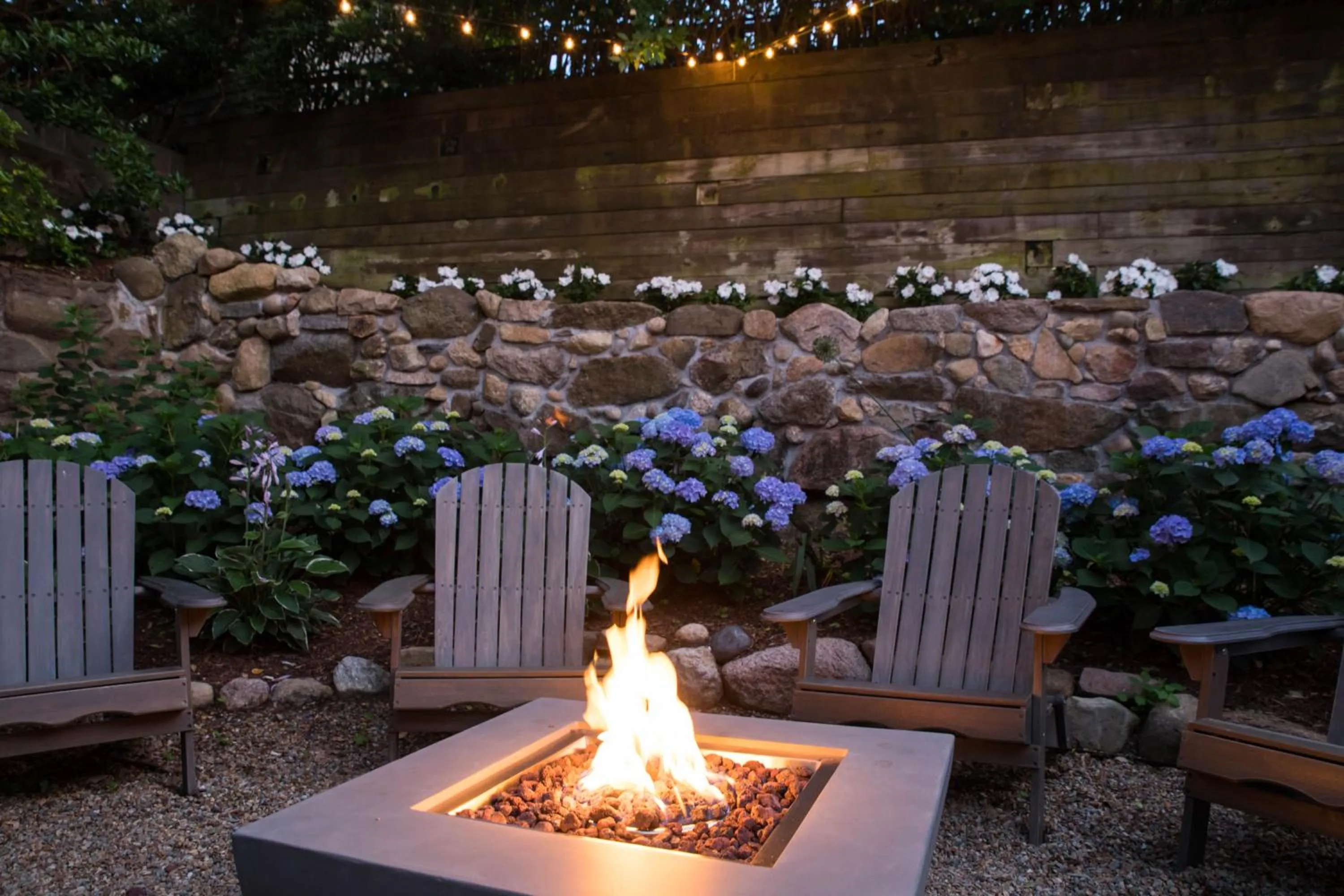 Patio in Carlisle House Inn