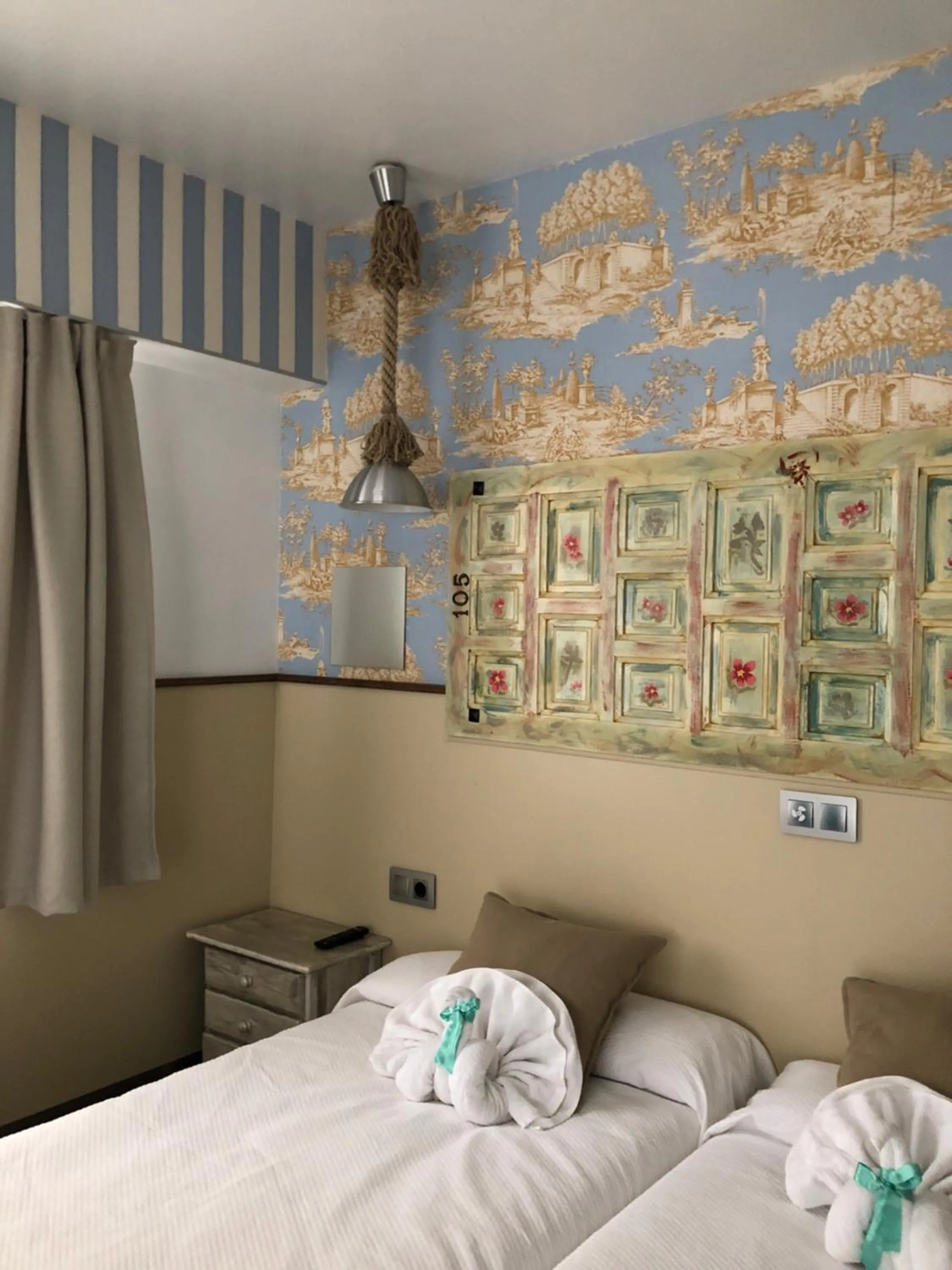Bed in Hostal Boutique Luna de Gavín