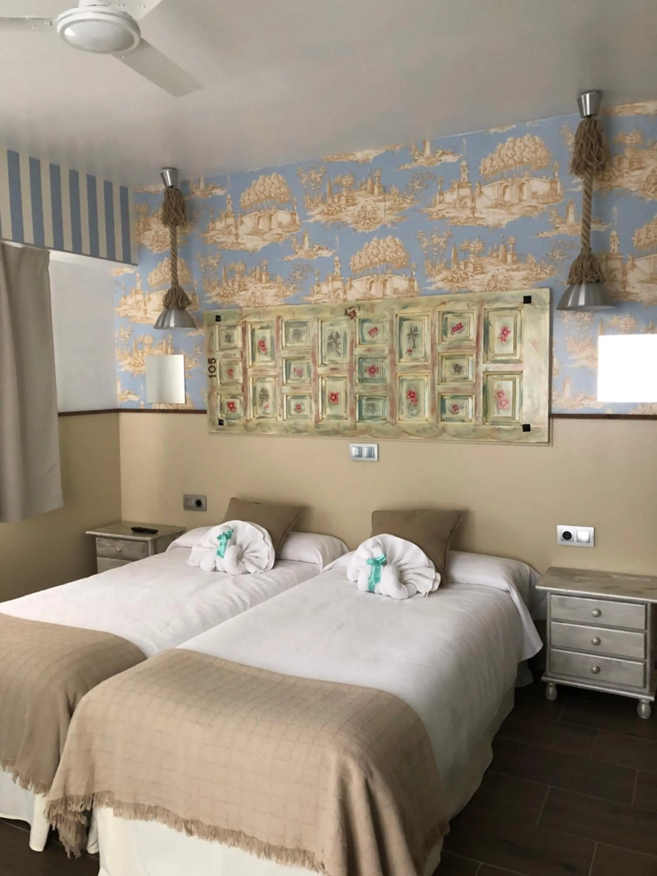 Bed in Hostal Boutique Luna de Gavín