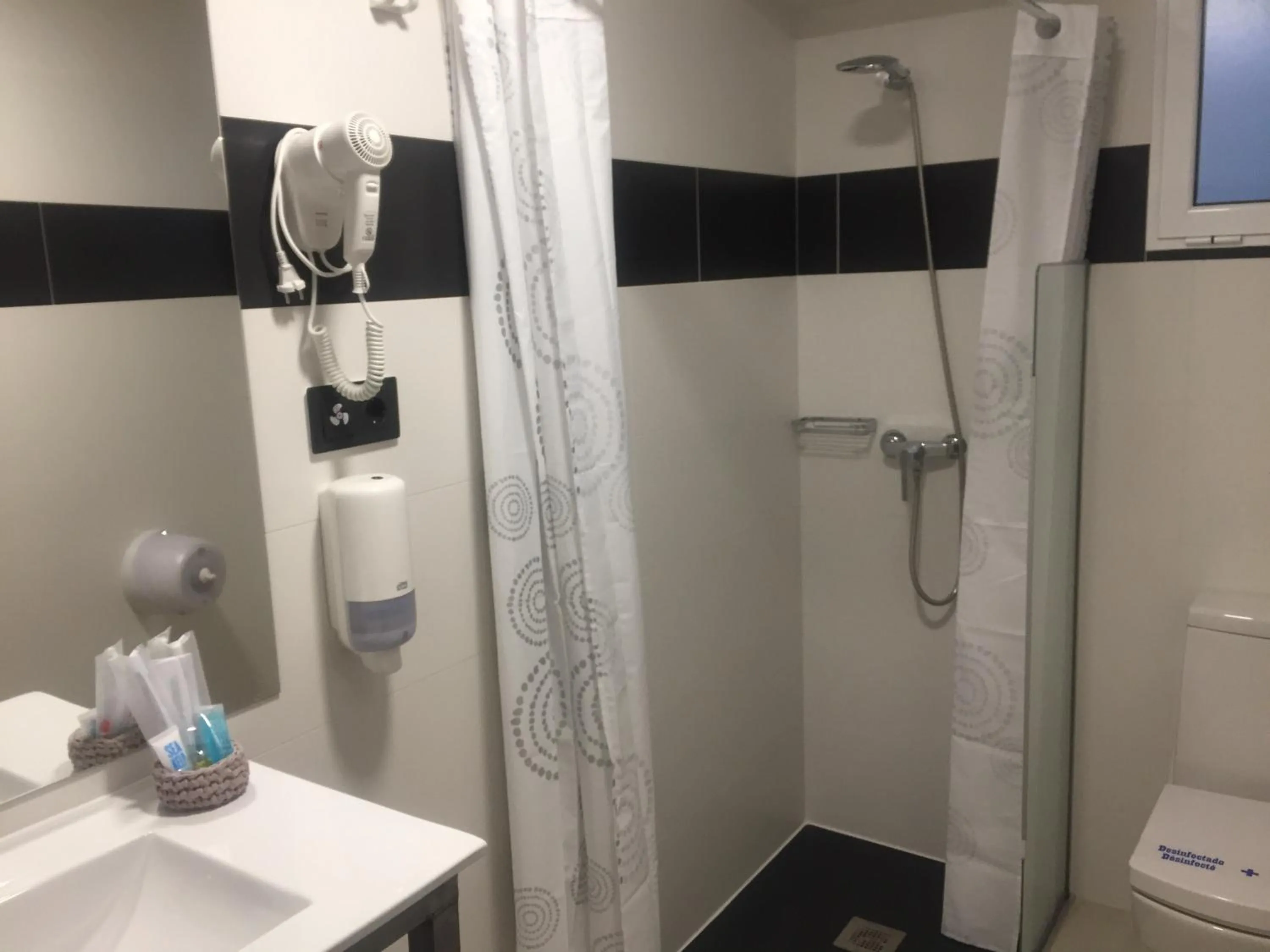 Shower in Hostal Boutique Luna de Gavín