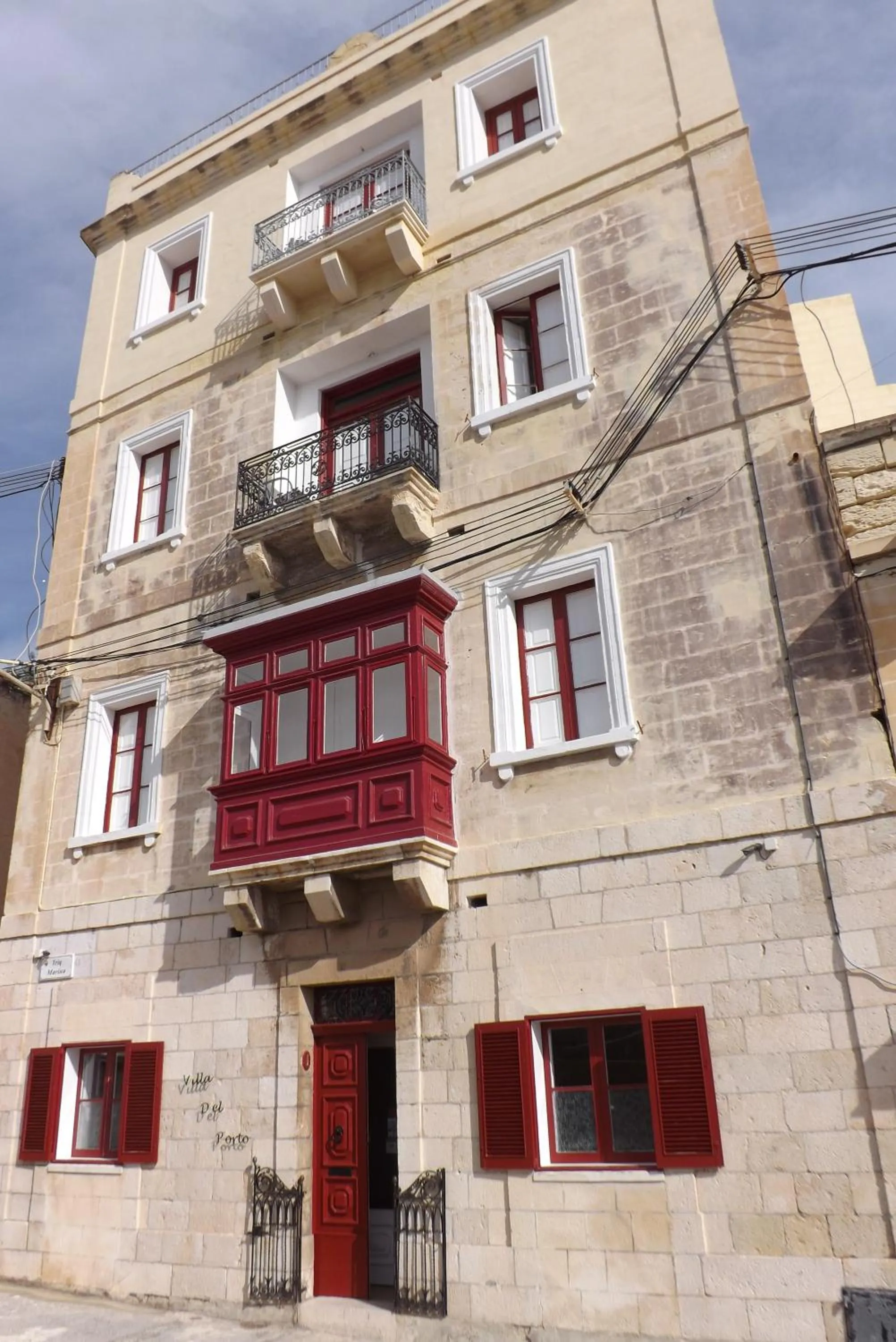 Facade/entrance in Villa Del Porto
