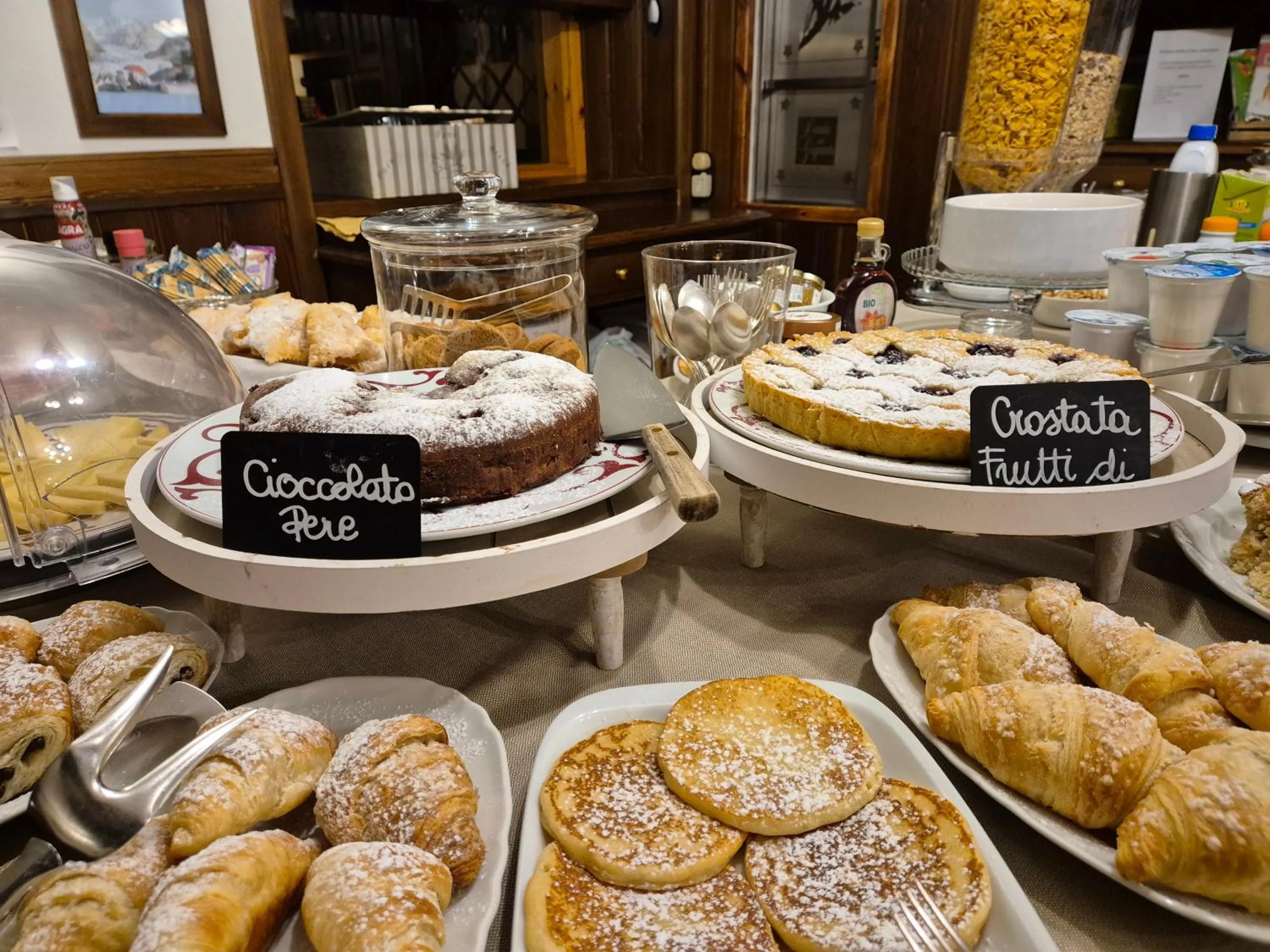 Breakfast in Hotel Dente Del Gigante