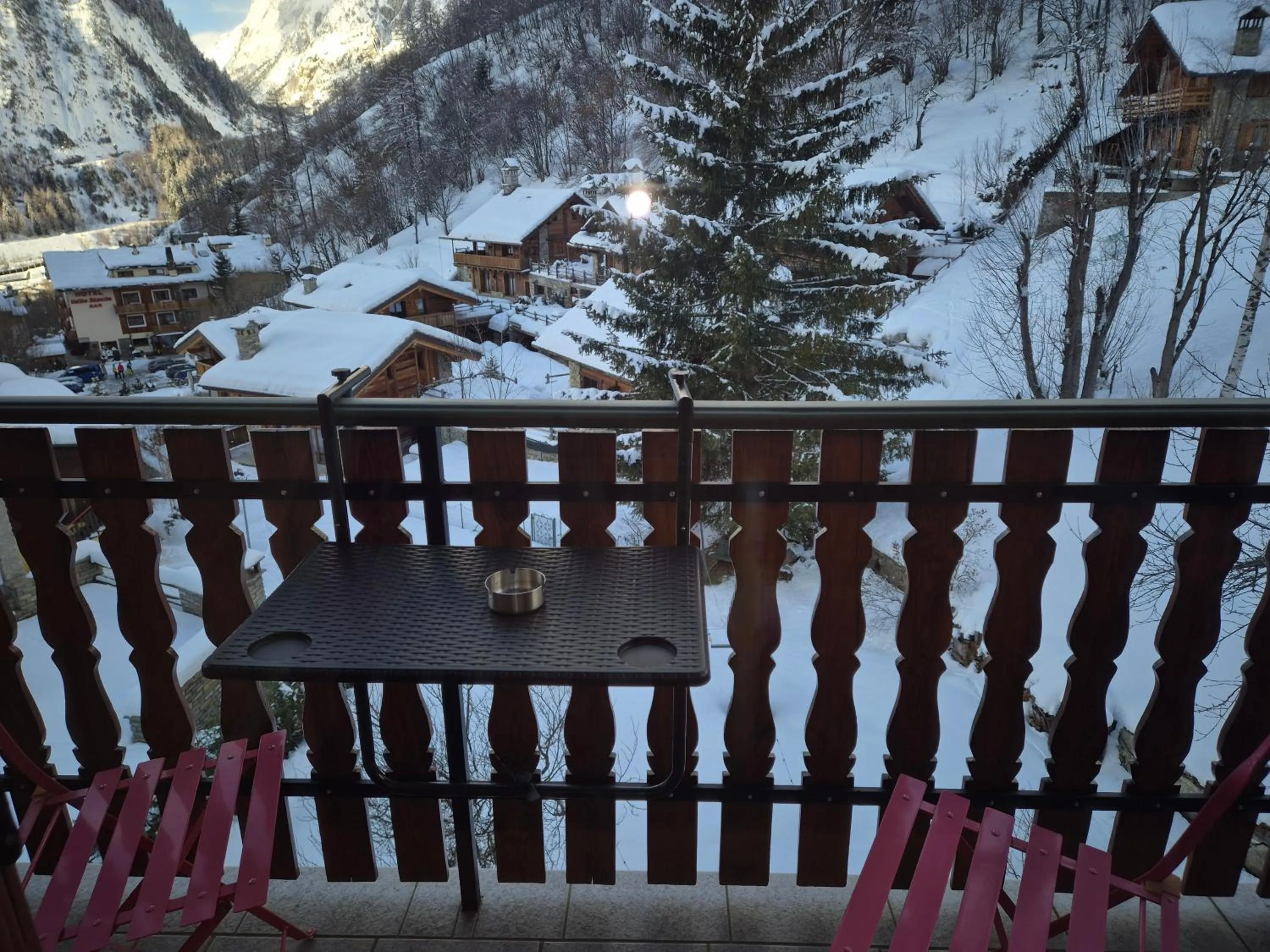 Quiet street view in Hotel Dente Del Gigante