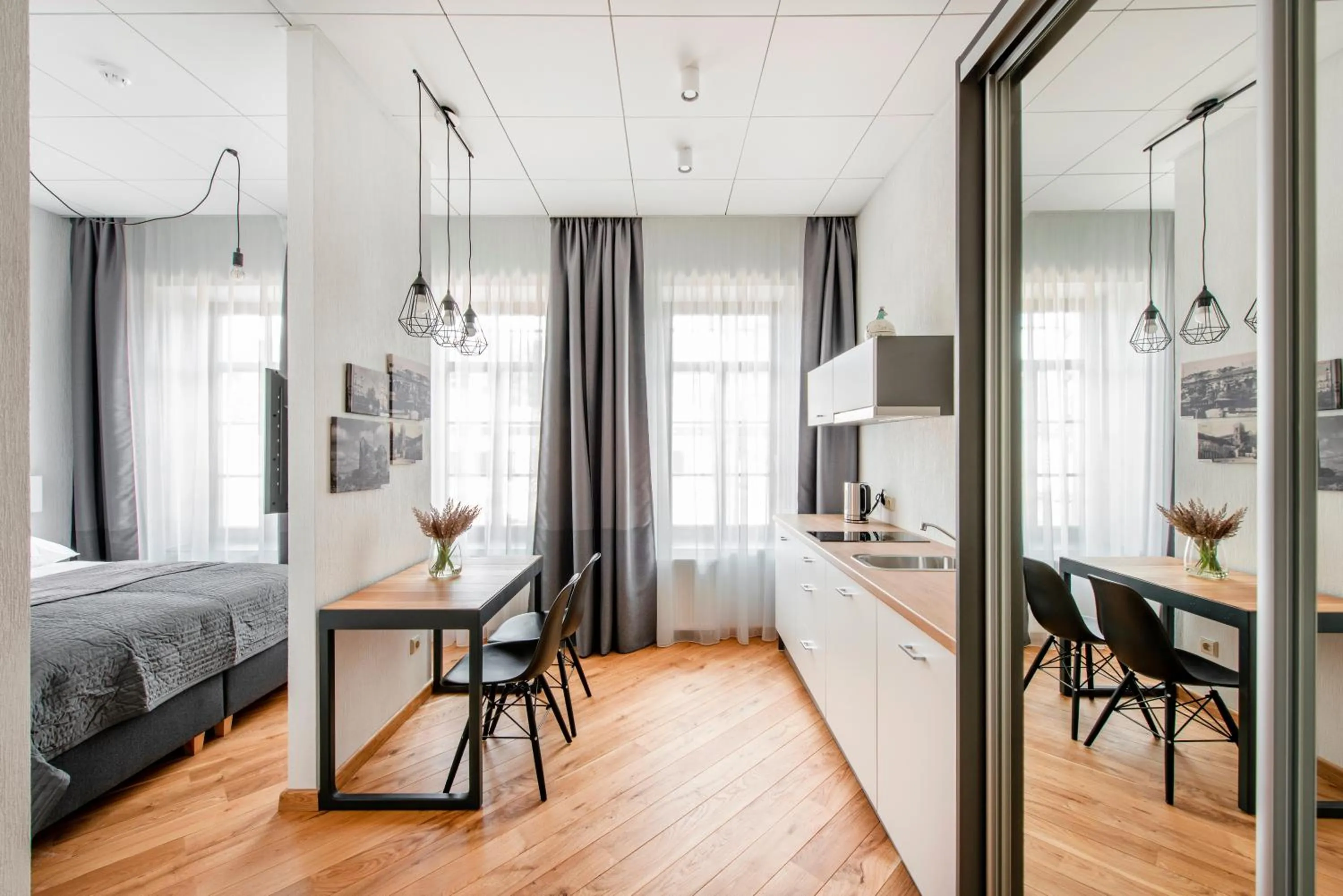 Kitchen or kitchenette, Bed in Piano Apartments