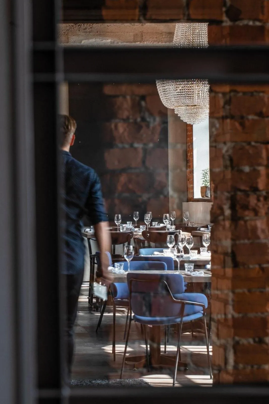 Restaurant/places to eat in Piano Apartments