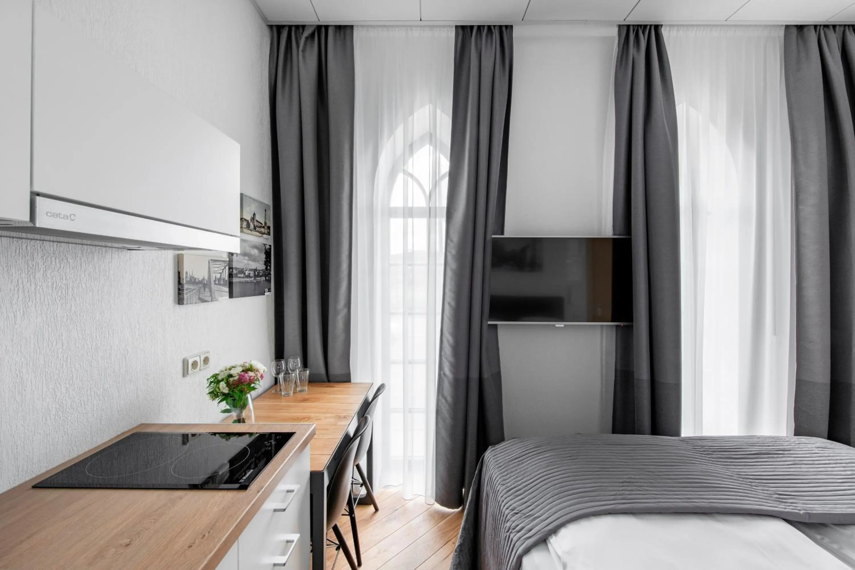 Kitchen or kitchenette, Bed in Piano Apartments