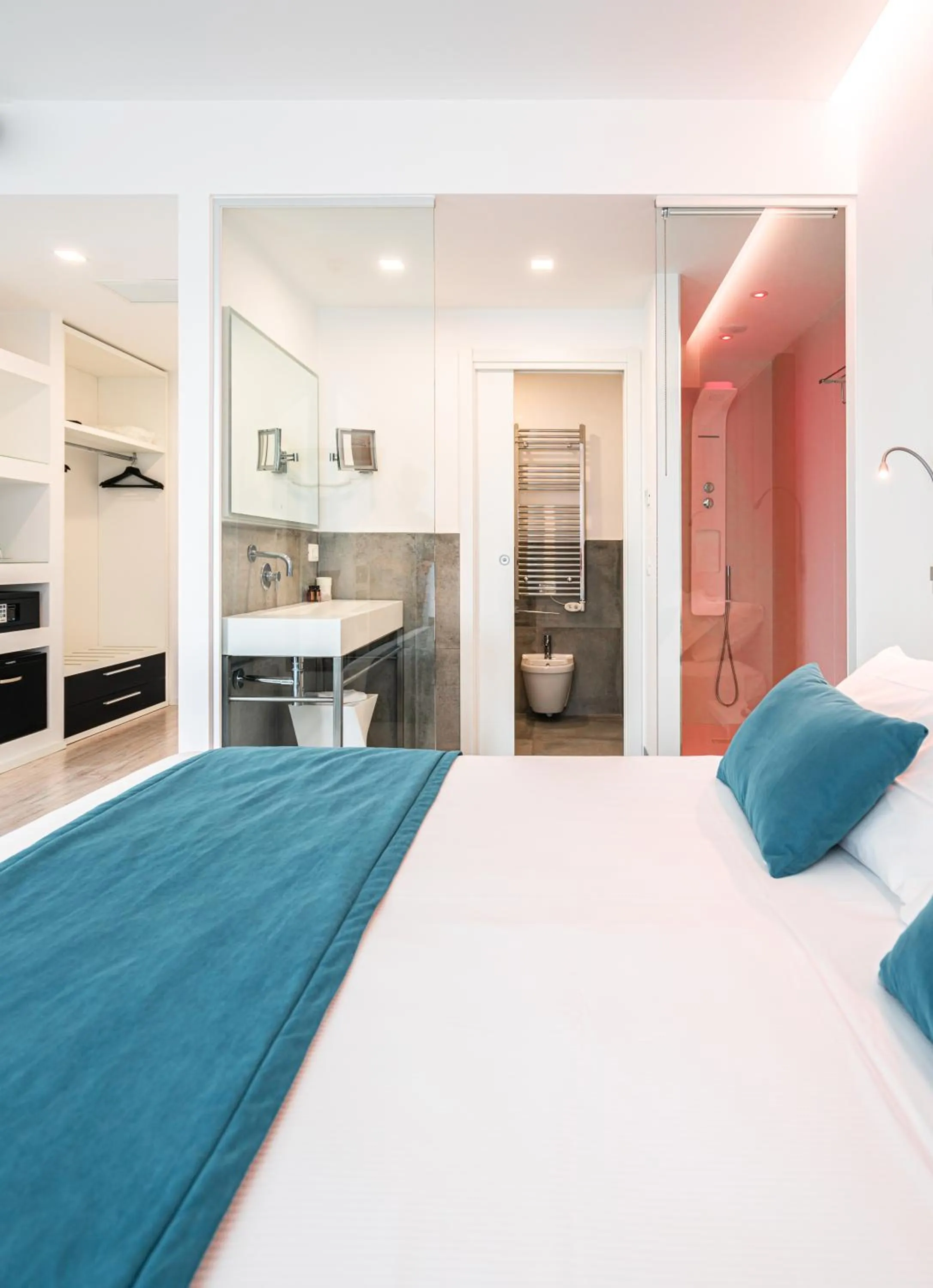 Bedroom, Bed in Hotel Lampara