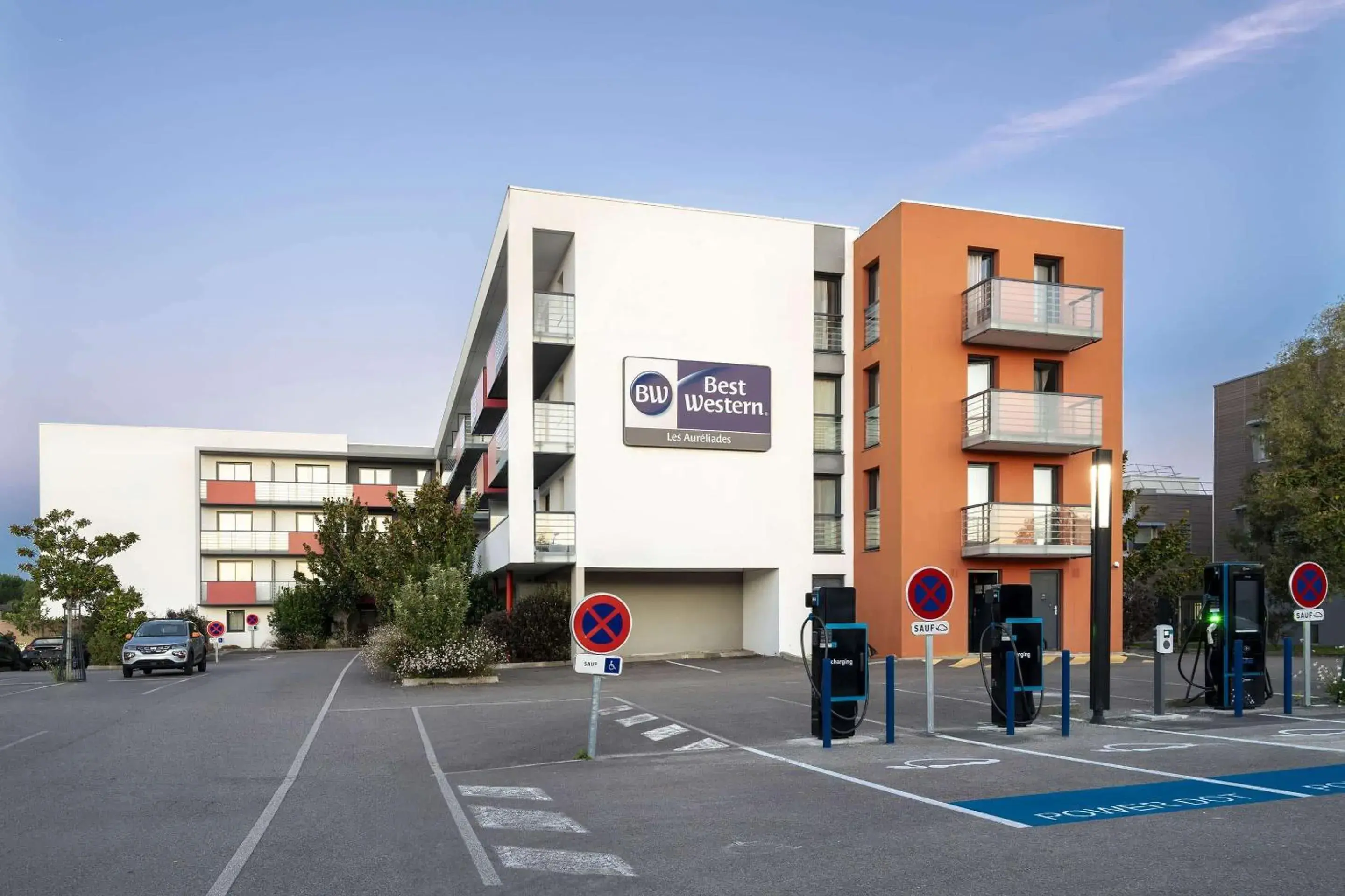Property building in Best Western Les Aureliades Saint Nazaire Property building in Best Western Les Aureliades Saint Nazaire