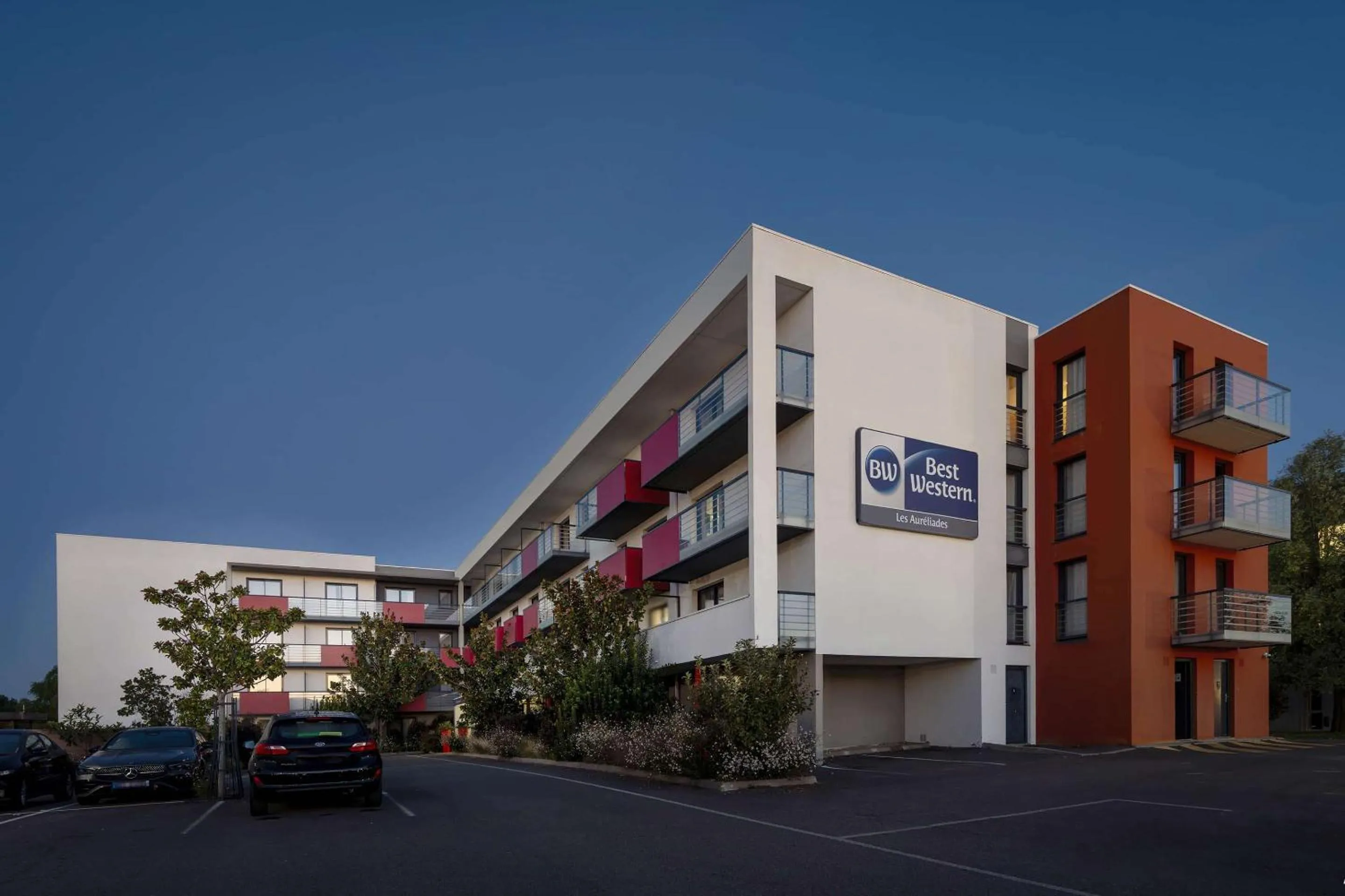 Property building in Best Western Les Aureliades Saint Nazaire