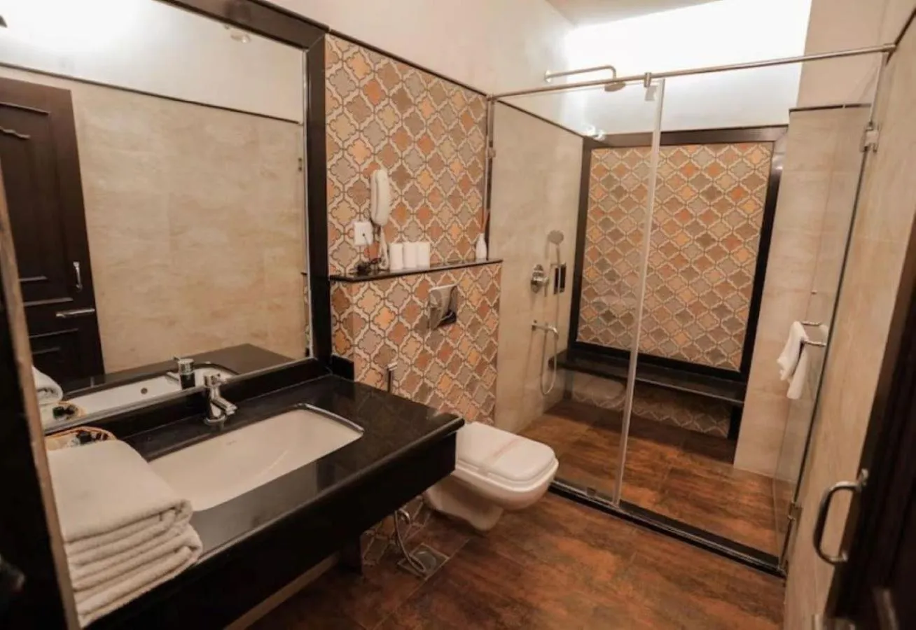 Bathroom in Panna Vilas - A Lake Facing Boutique Hotel