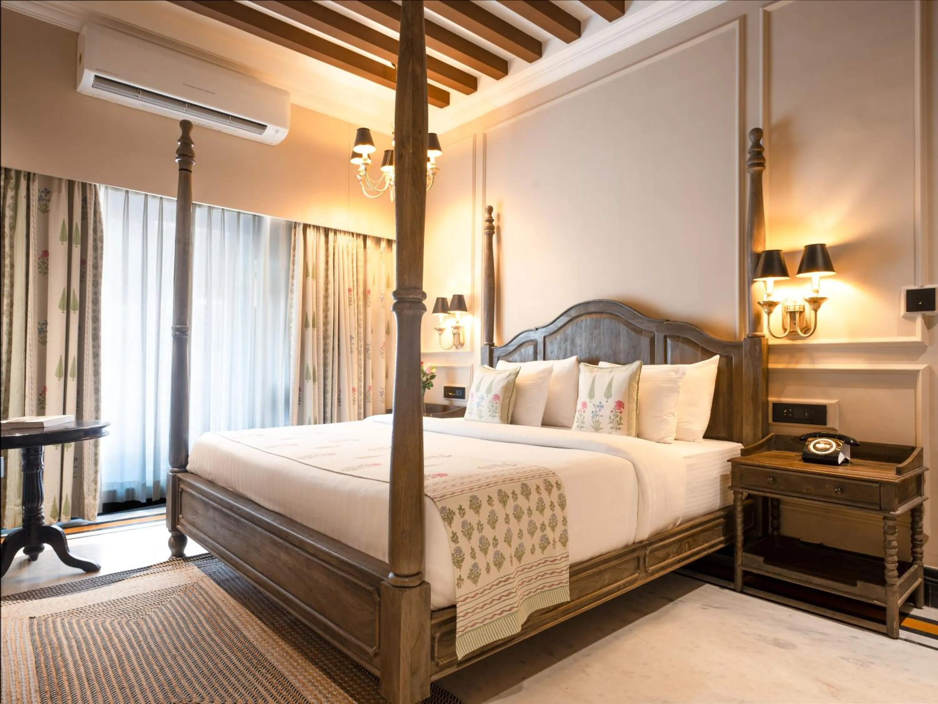 Photo of the whole room, Bed in Panna Vilas - A Lake Facing Boutique Hotel