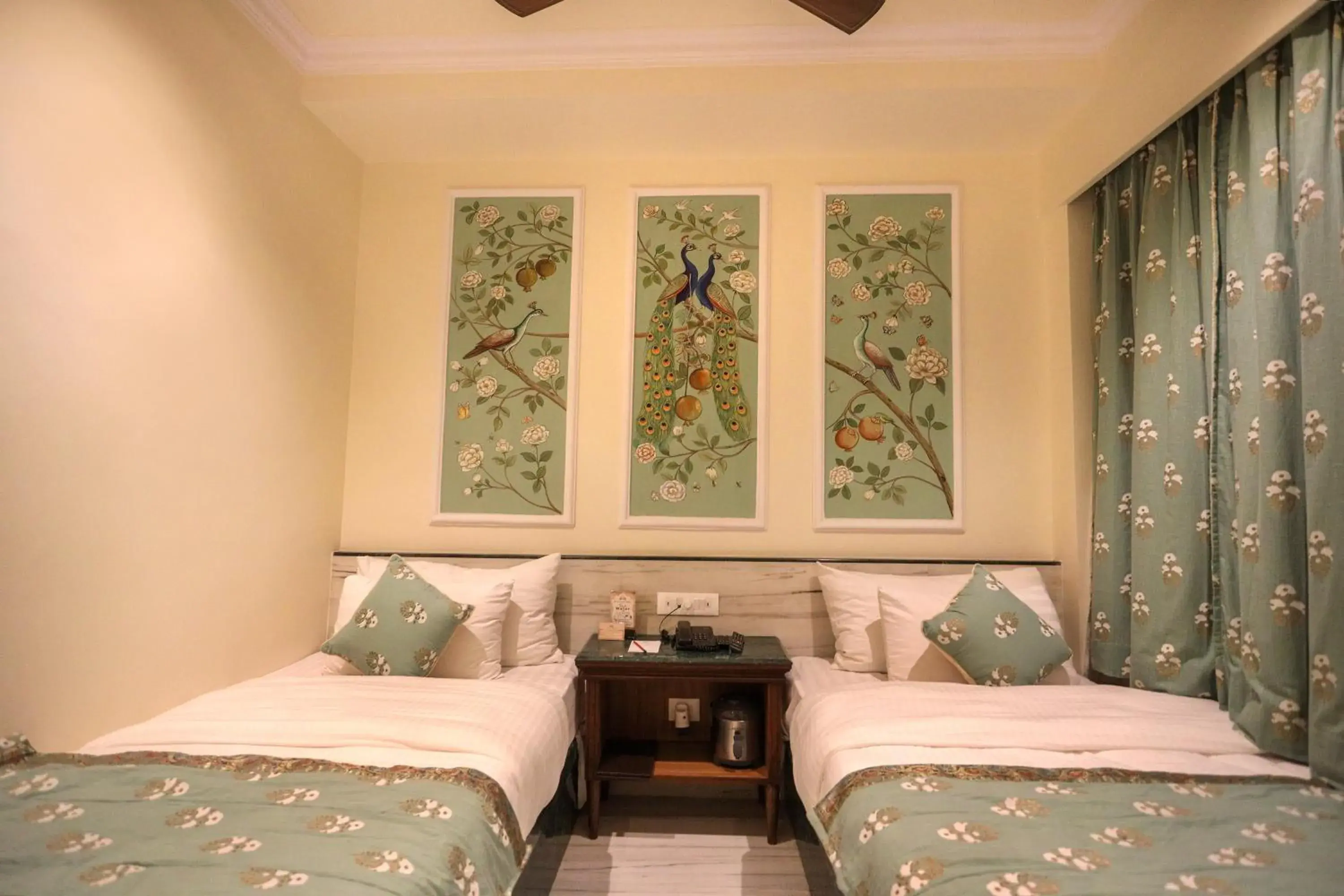 Single Room in Panna Vilas - A Lake Facing Boutique Hotel Single Room in Panna Vilas - A Lake Facing Boutique Hotel