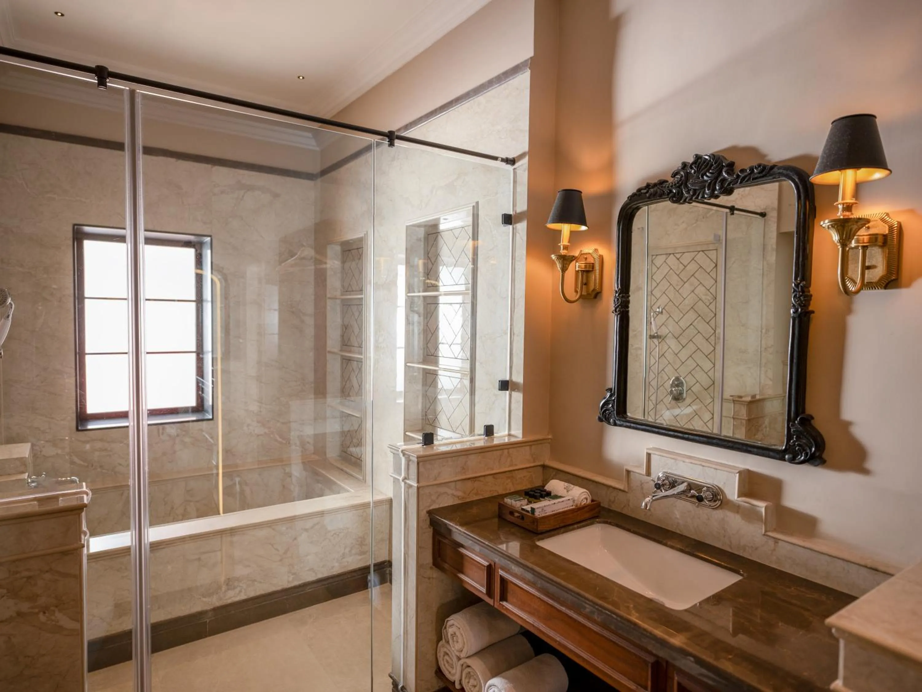 Bathroom in Panna Vilas - A Lake Facing Boutique Hotel