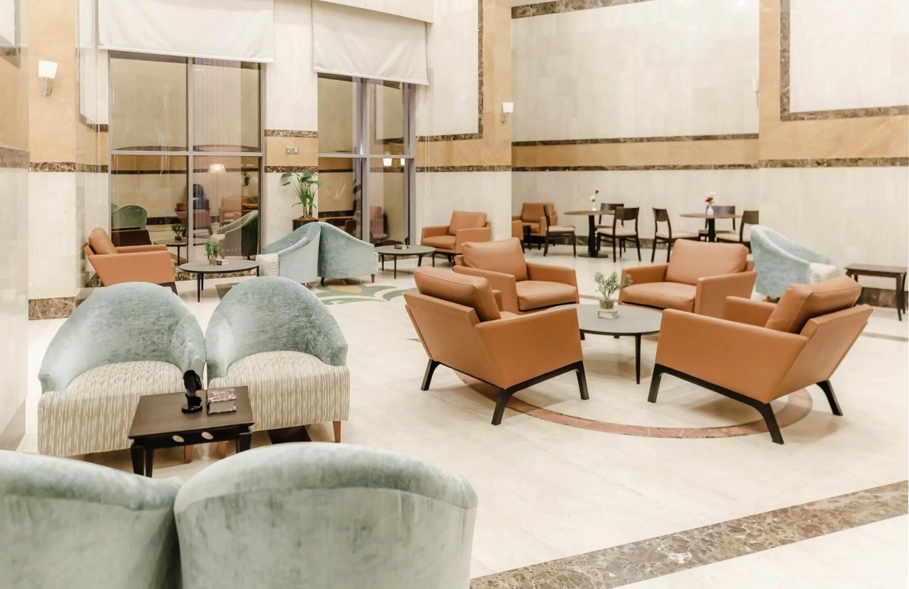 Lounge or bar in M Hotel Al Dana Makkah by Millennium