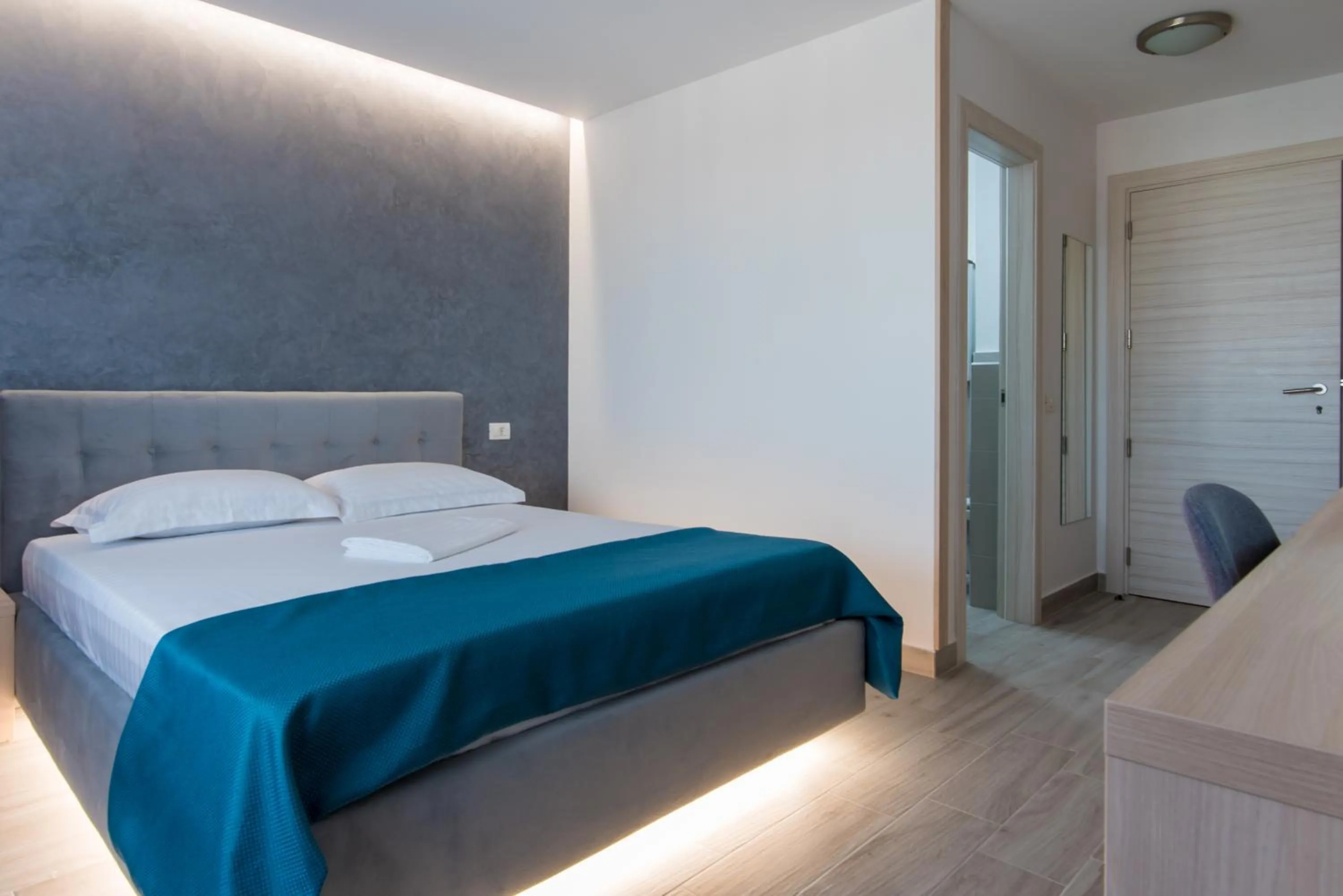 Bed in Turquoise Boutique