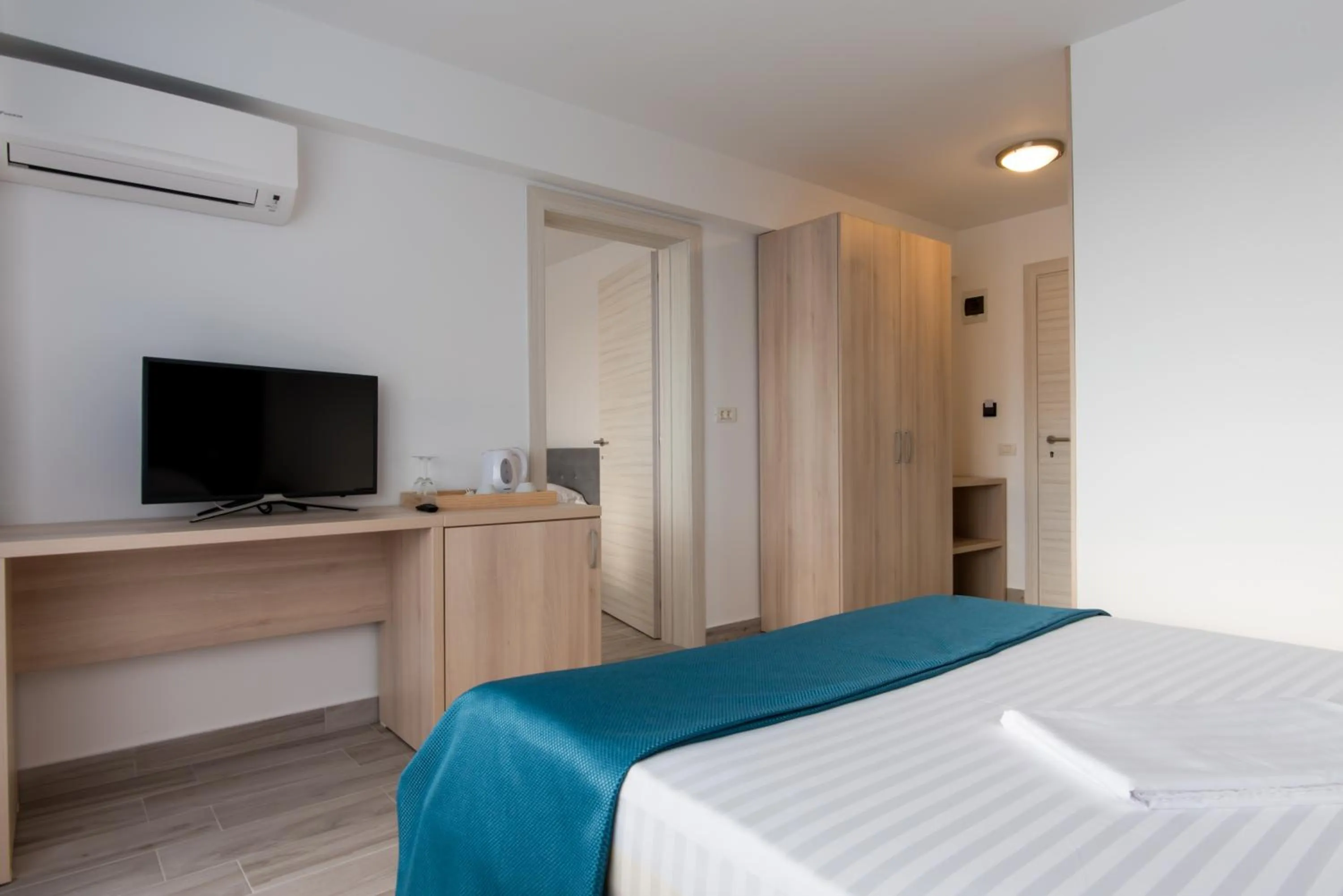 Bed in Turquoise Boutique