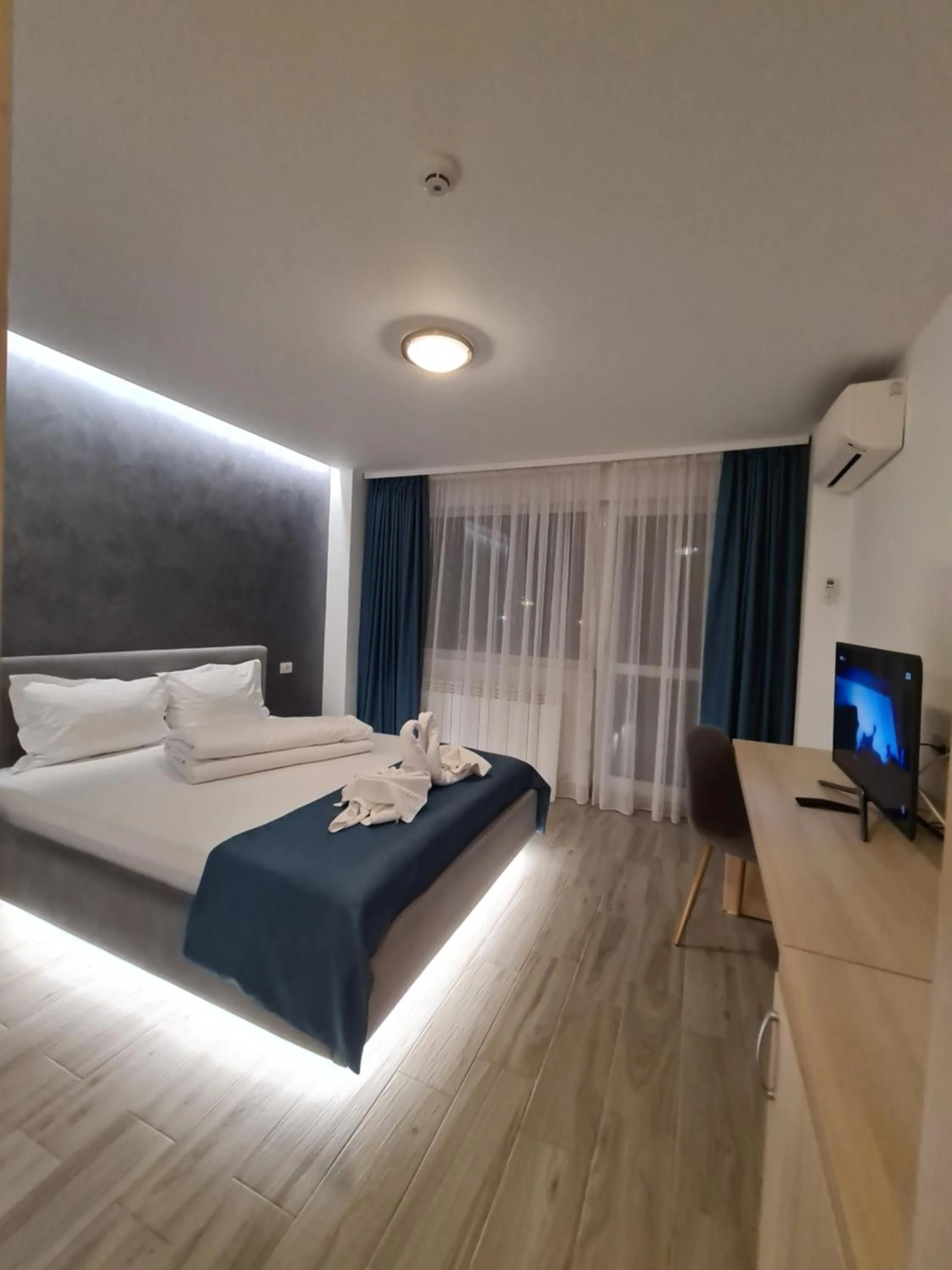 Bed in Turquoise Boutique