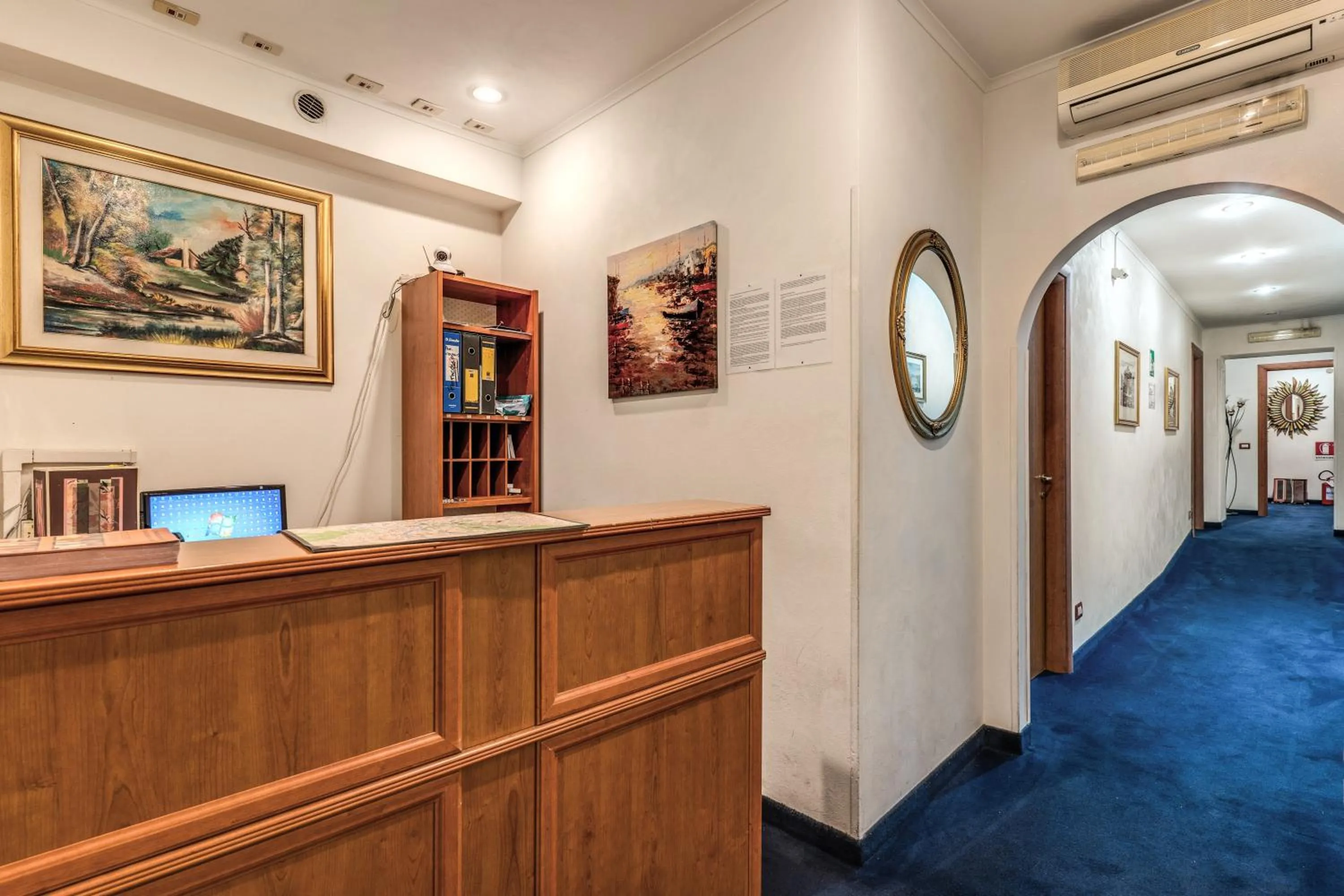 Lobby or reception in Guest House Masterintrastevere