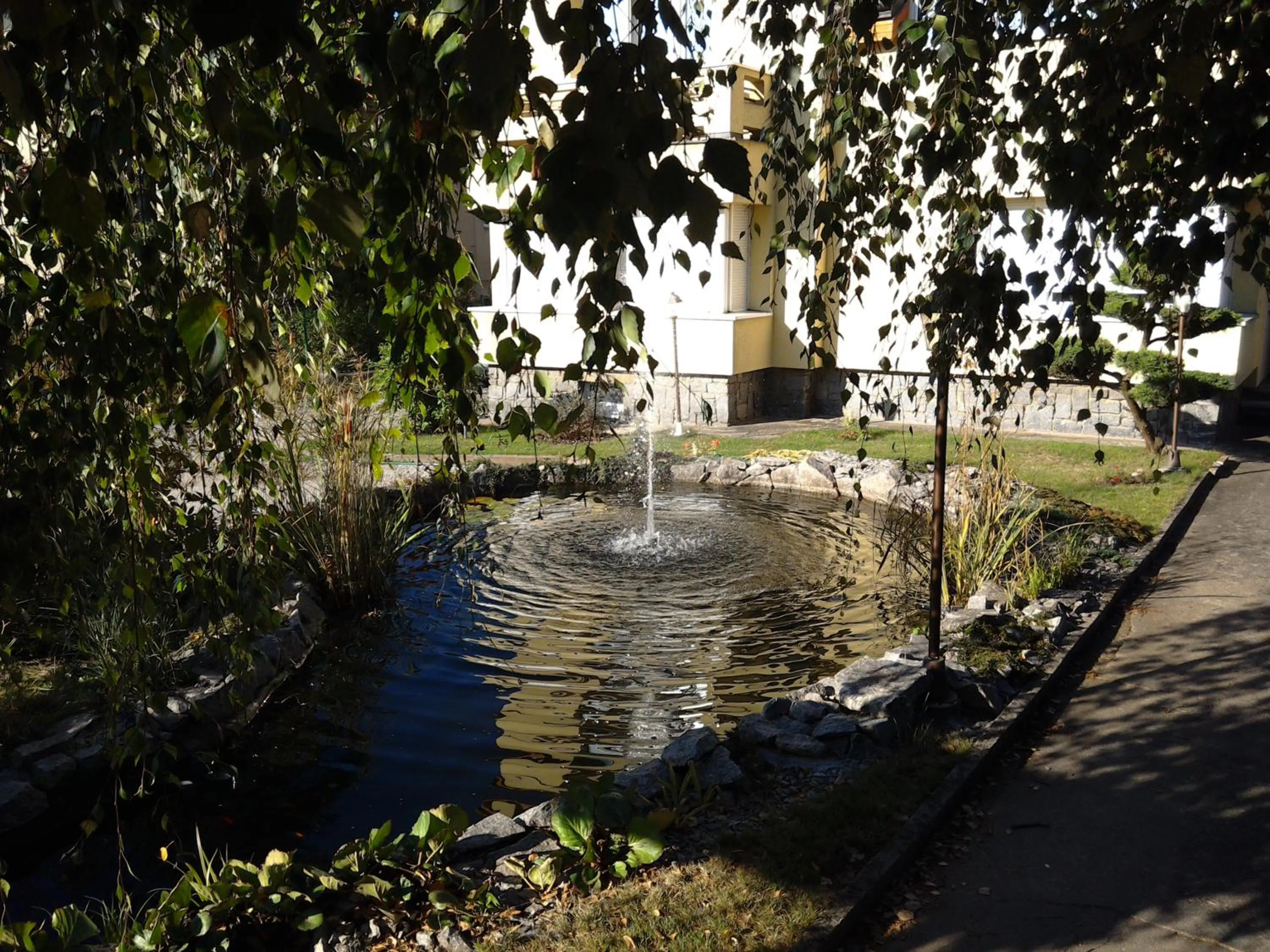 Property building in Fontána