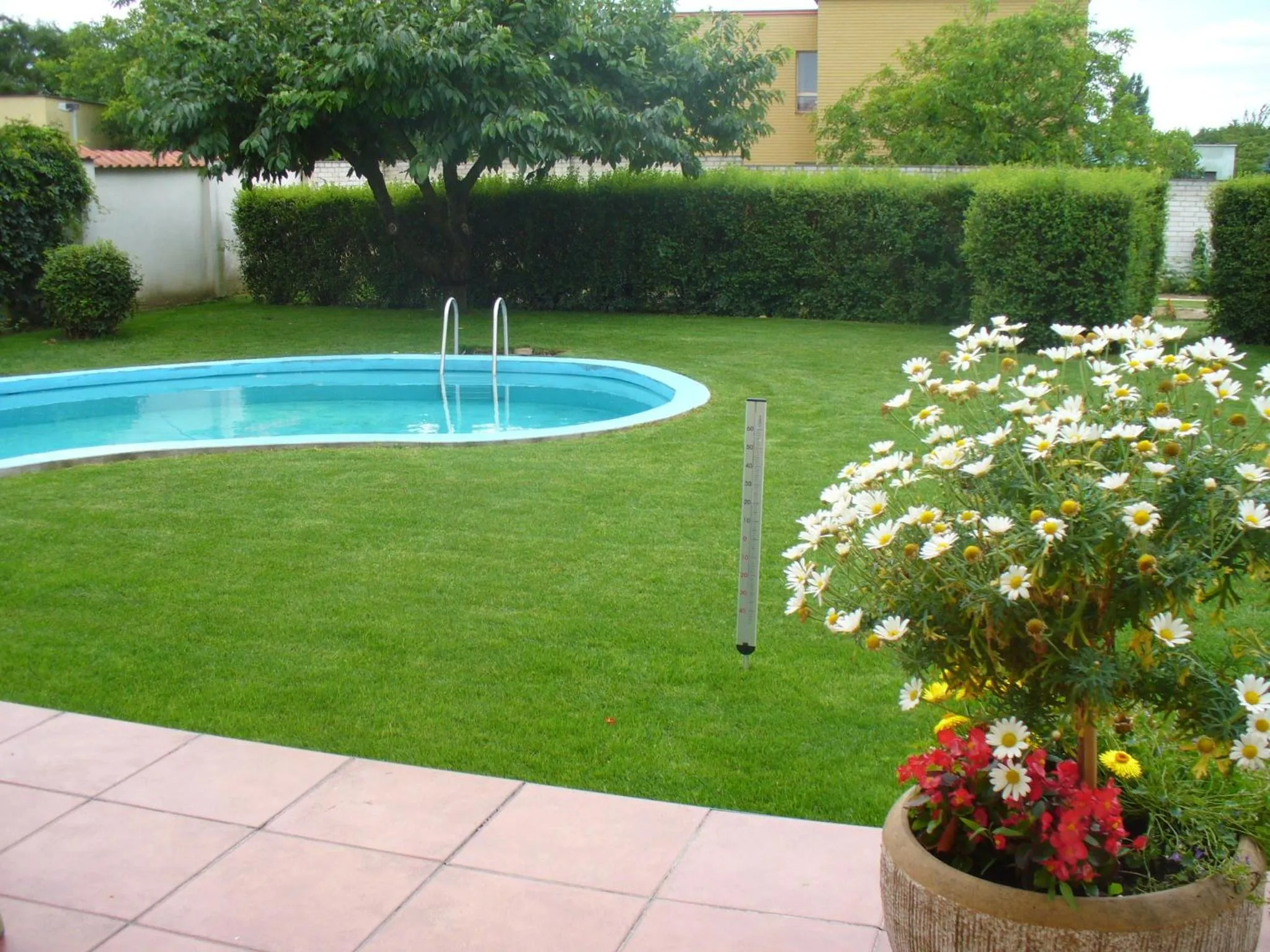 Swimming pool in Fontána